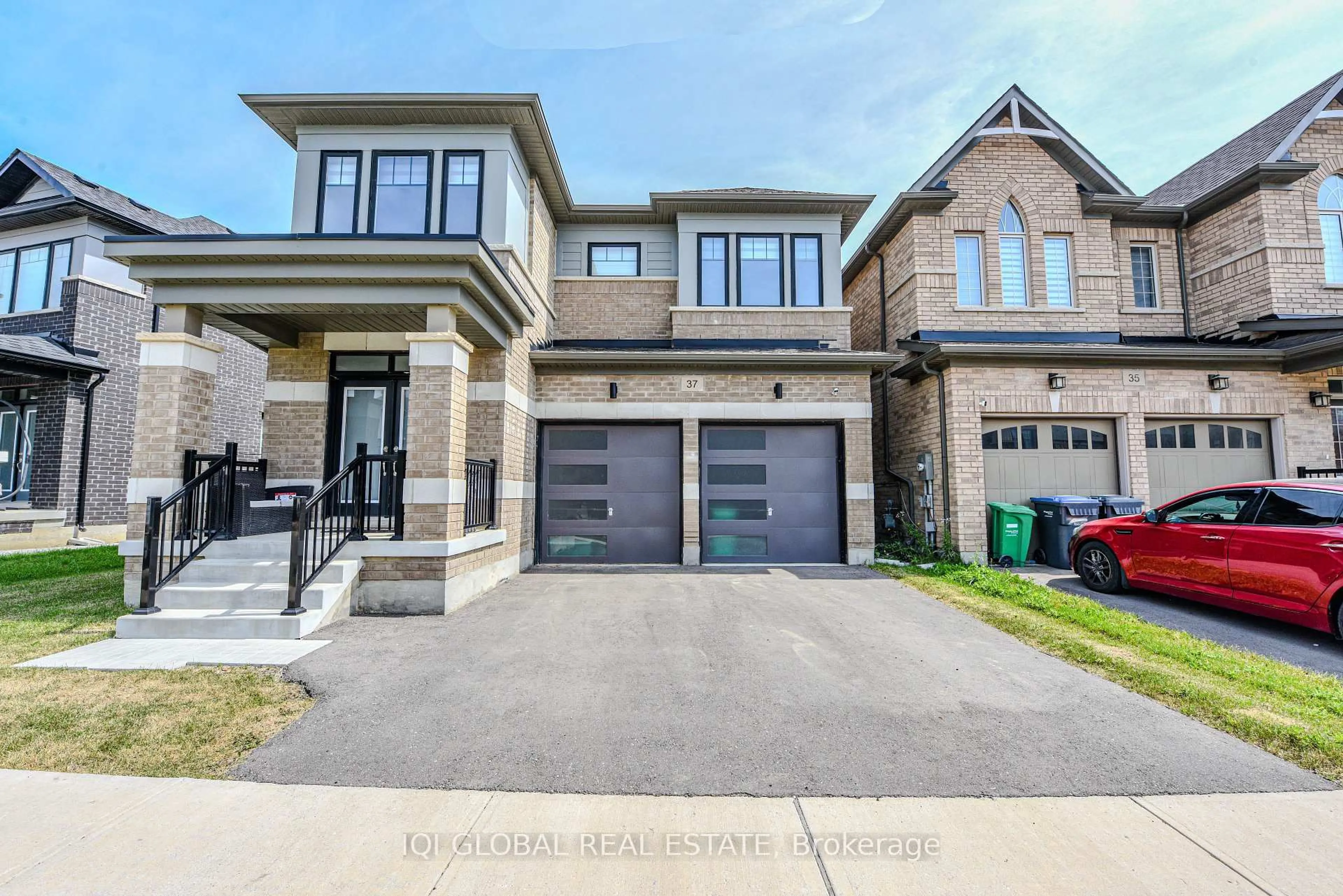 Home with brick exterior material, street for 37 Petch Ave, Caledon Ontario L7C 4J8