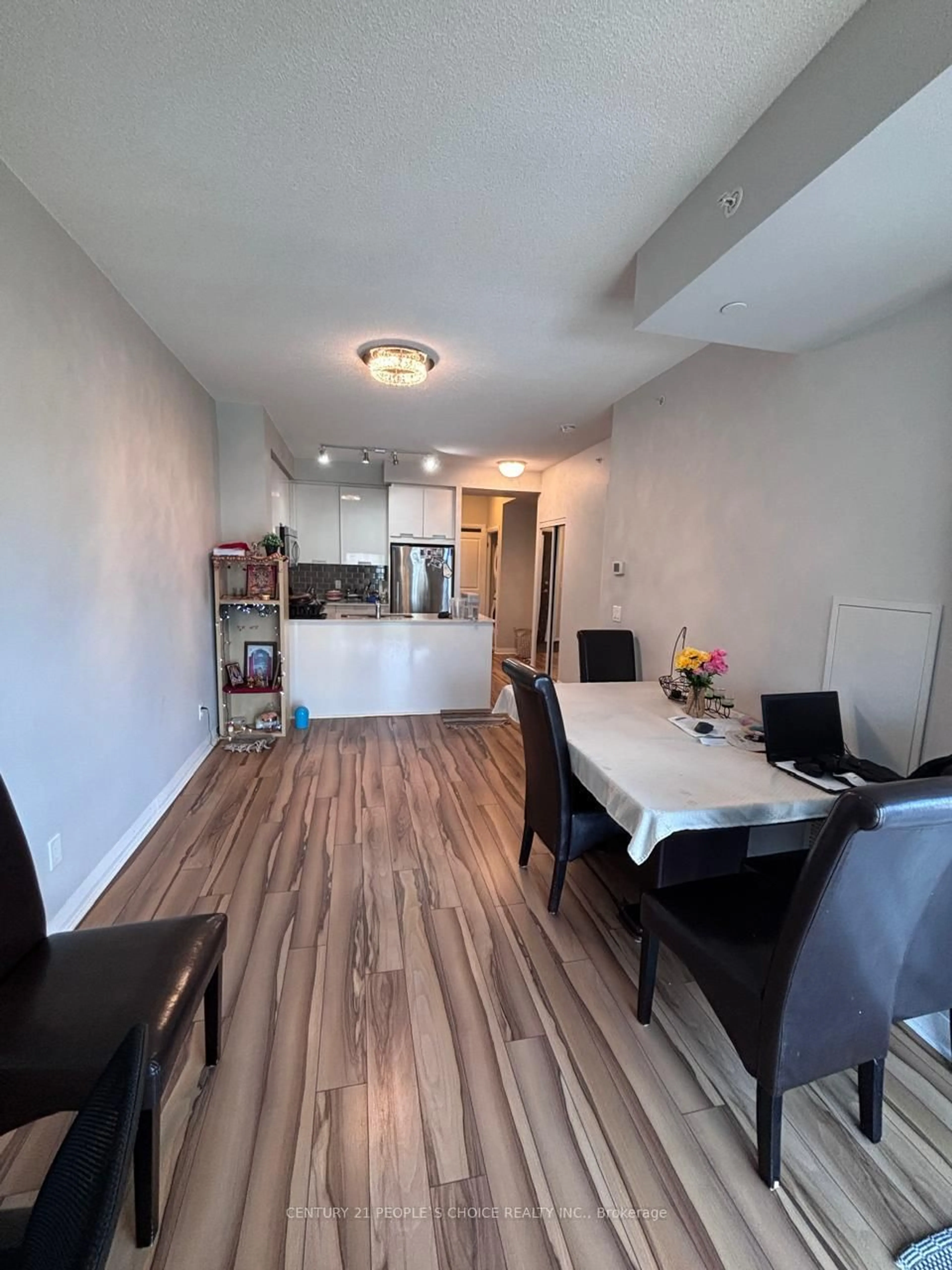 A pic of a room for 75 Eglinton Ave #1403, Mississauga Ontario L5R 1B2
