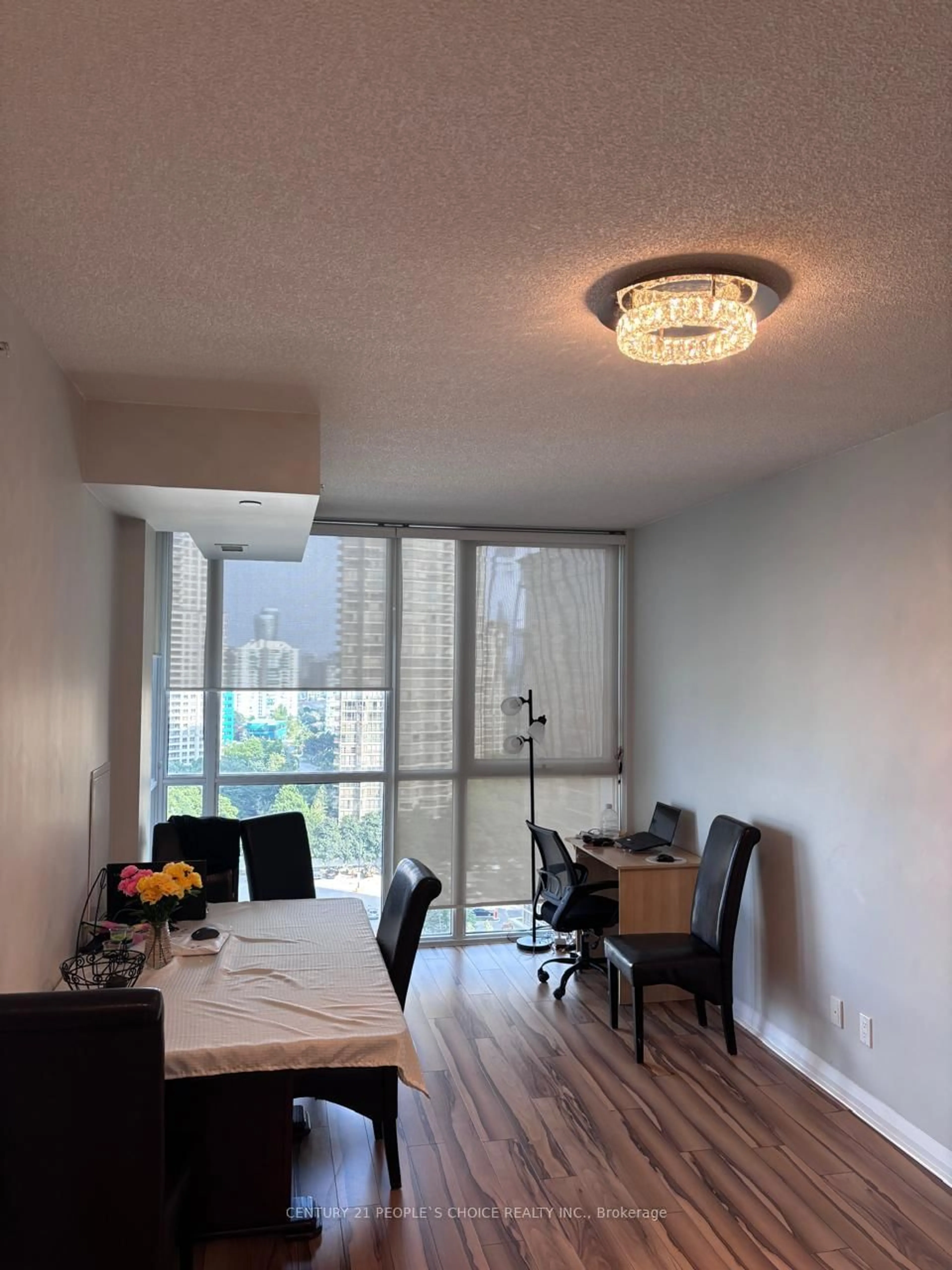 A pic of a room for 75 Eglinton Ave #1403, Mississauga Ontario L5R 1B2