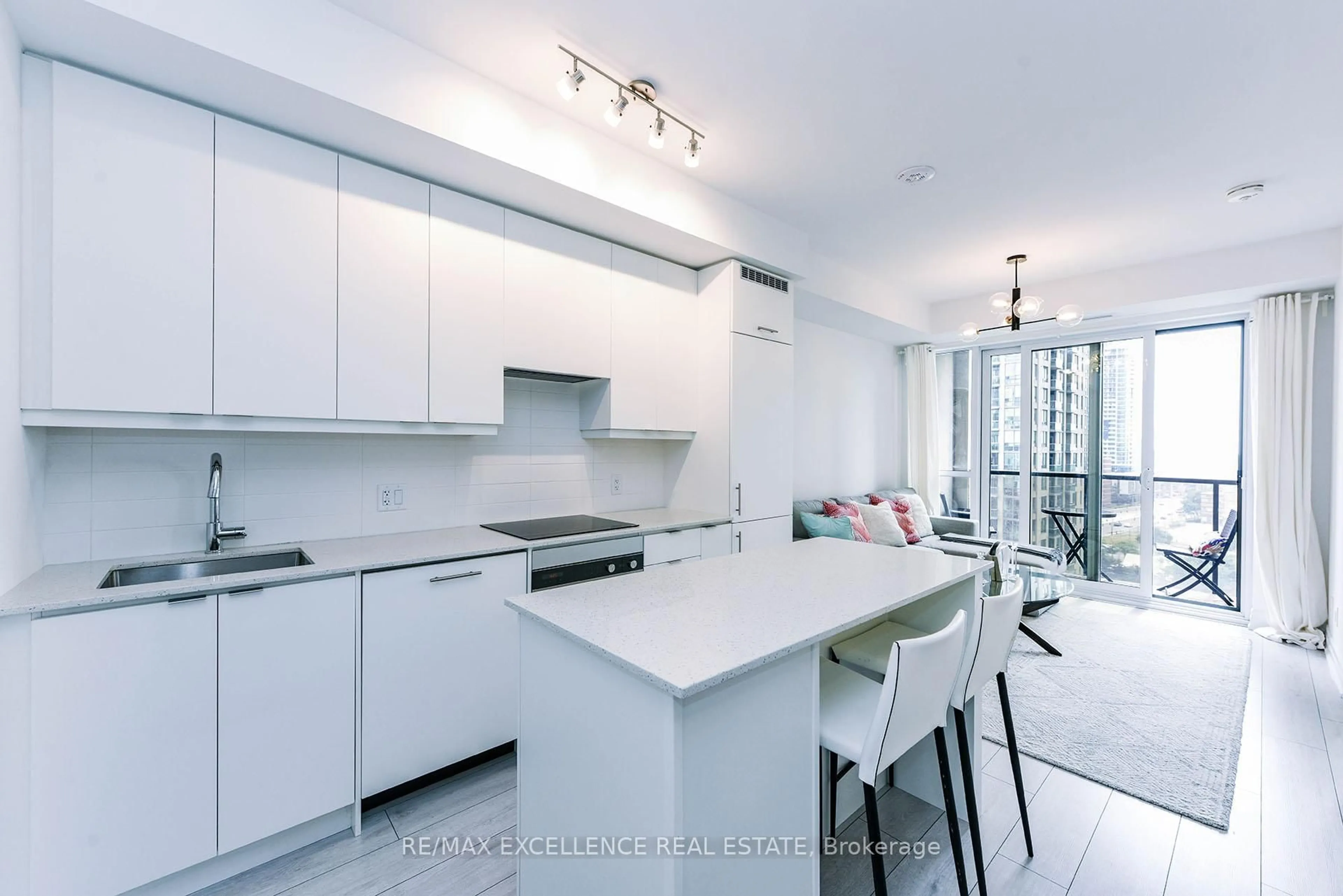 Unknown for 30 Elm Dr #805, Mississauga Ontario L5B 0N6