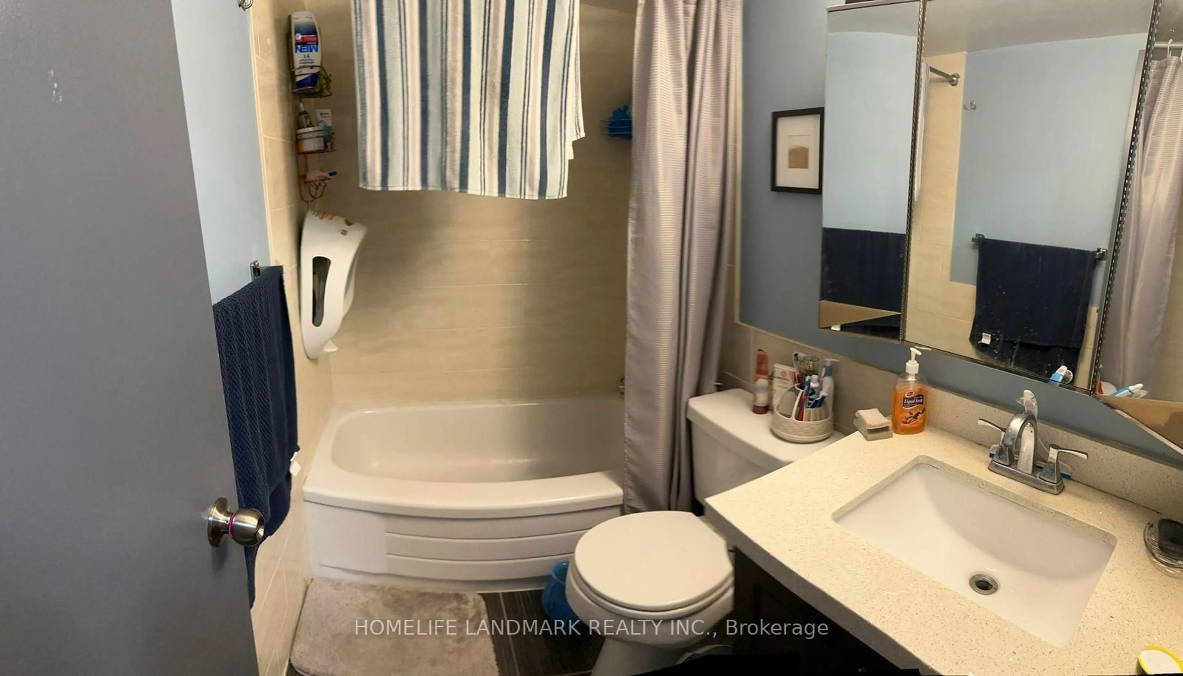 Standard bathroom, ceramic/tile floor for 370 Dixon Rd #2003, Toronto Ontario M9R 1T2