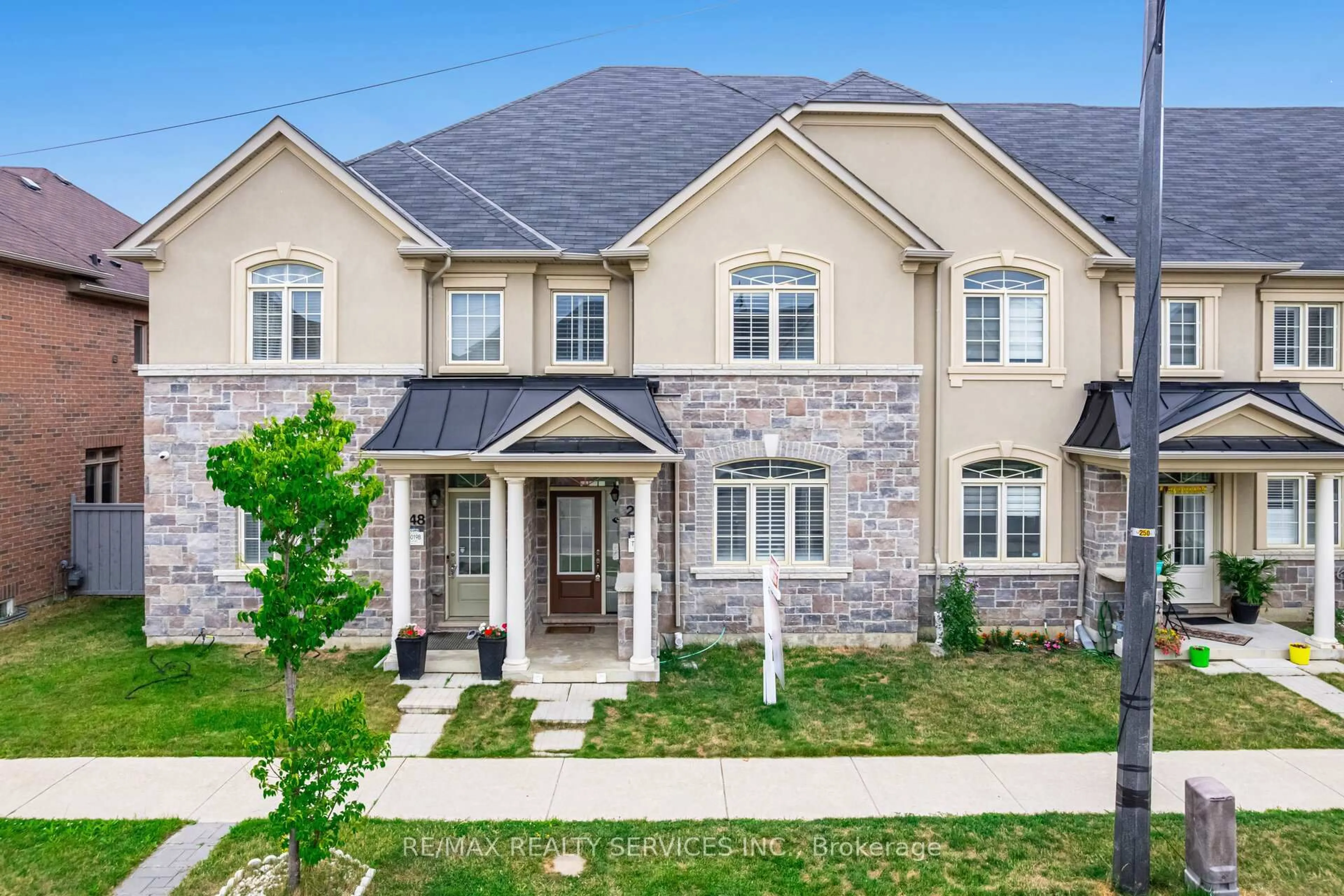 Home with brick exterior material, street for 250 Inspire Blvd, Brampton Ontario L6R 3Z3