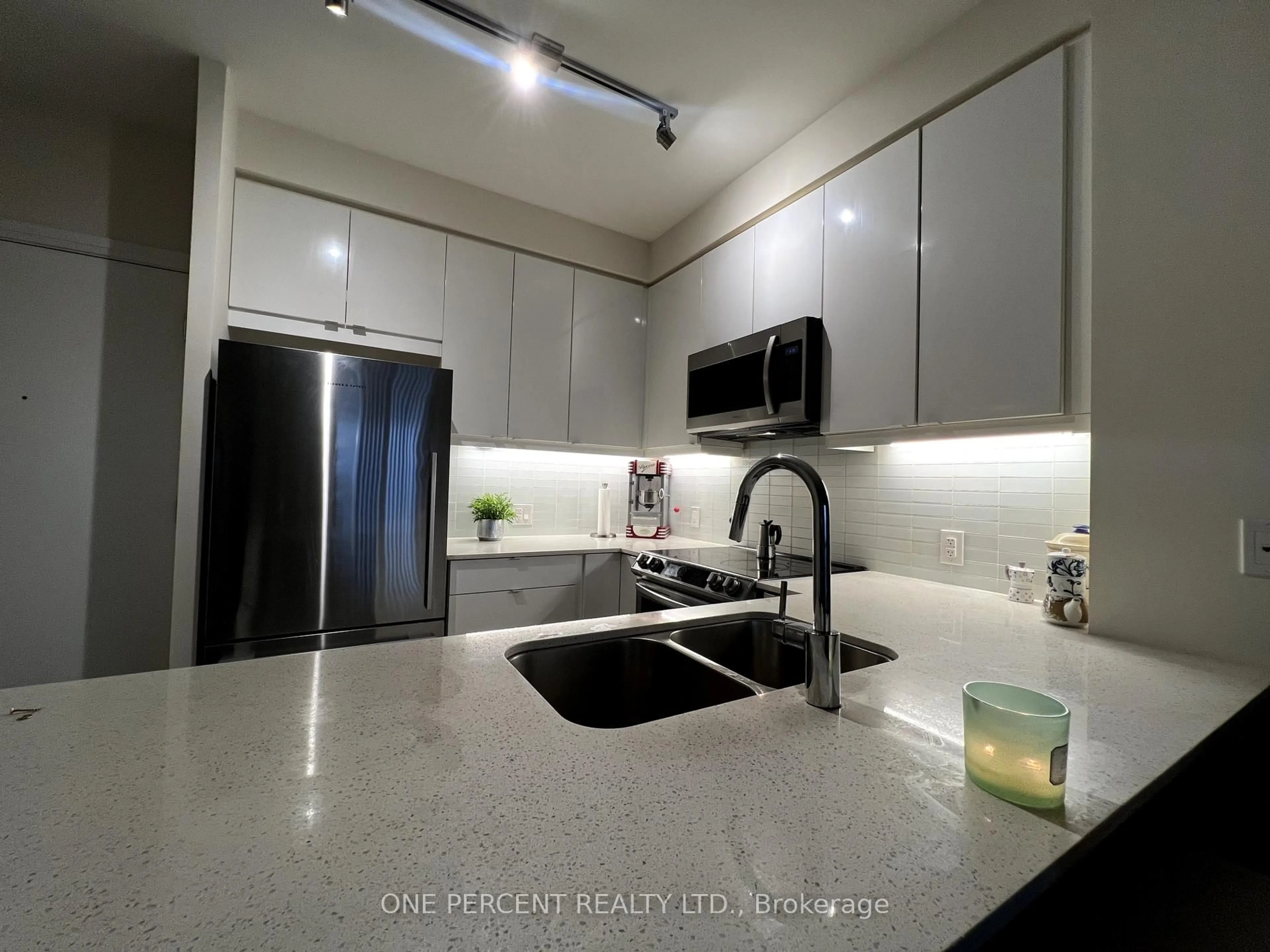 Contemporary kitchen, ceramic/tile floor for 50 Thomas Riley Rd #819, Toronto Ontario M9B 0C1
