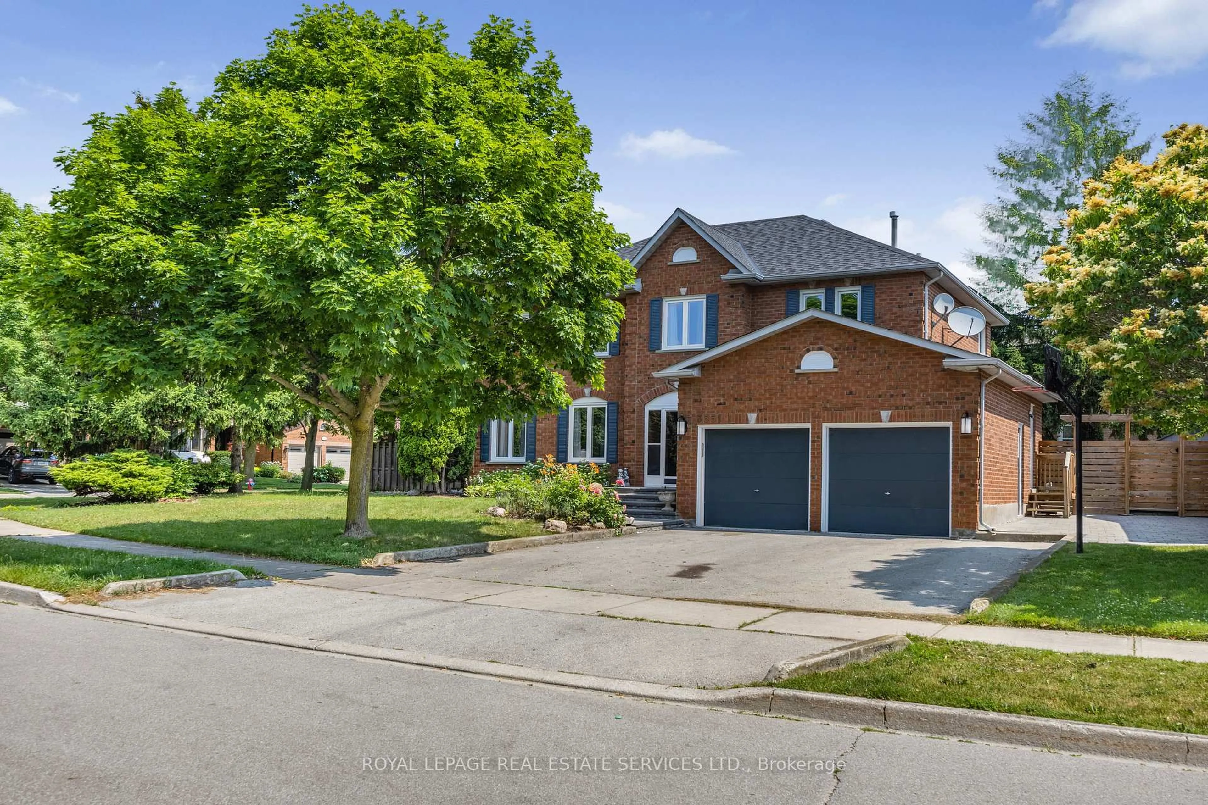 Home with brick exterior material, street for 3551 Wass Cres, Oakville Ontario L6L 6G2