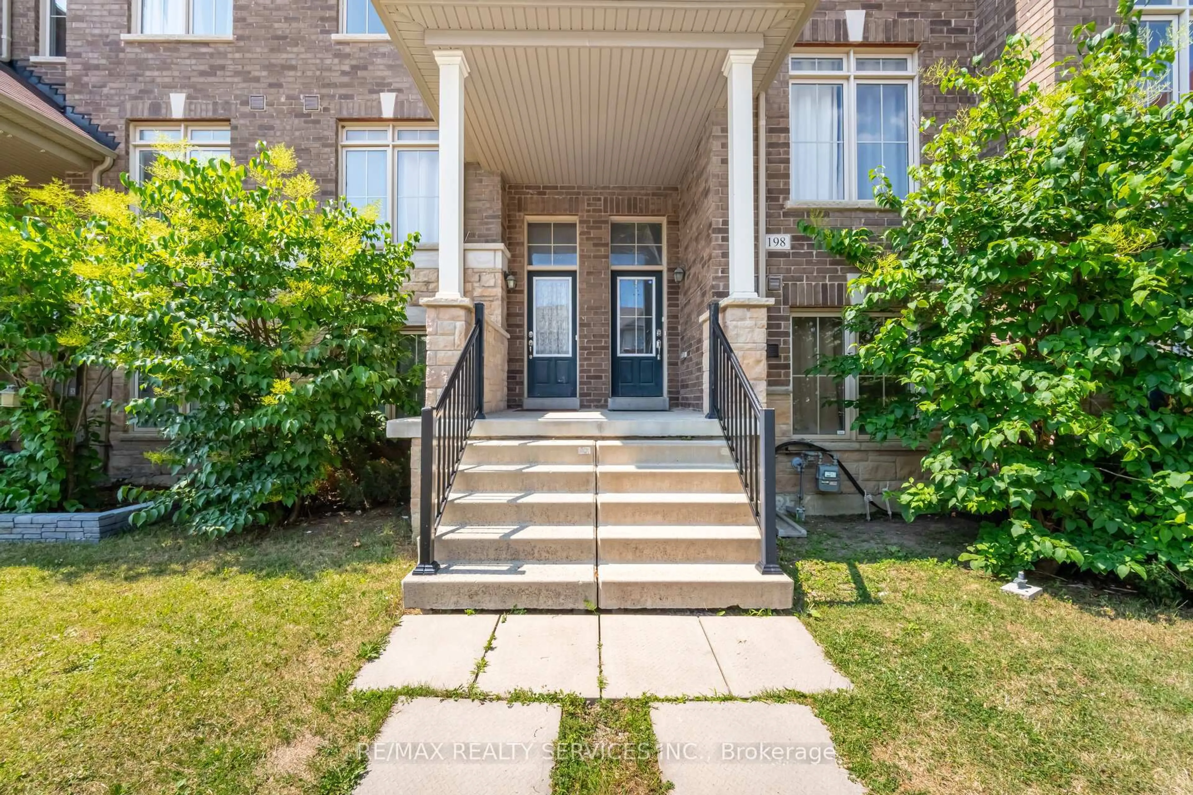 Unknown for 196 Inspire Blvd, Brampton Ontario L6R 3X5