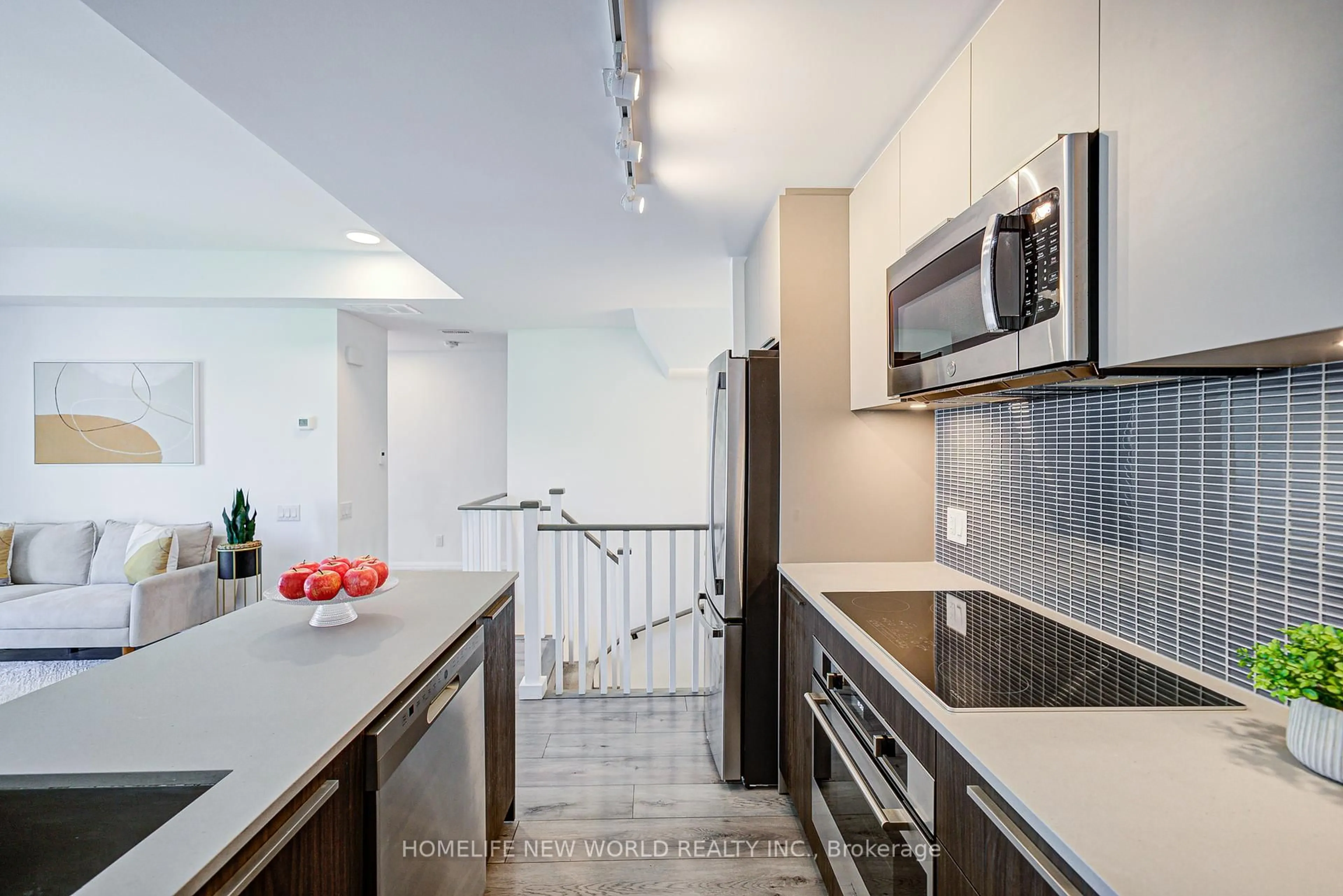 Contemporary kitchen, ceramic/tile floor for 10 Brin Dr #18, Toronto Ontario M8X 0B3