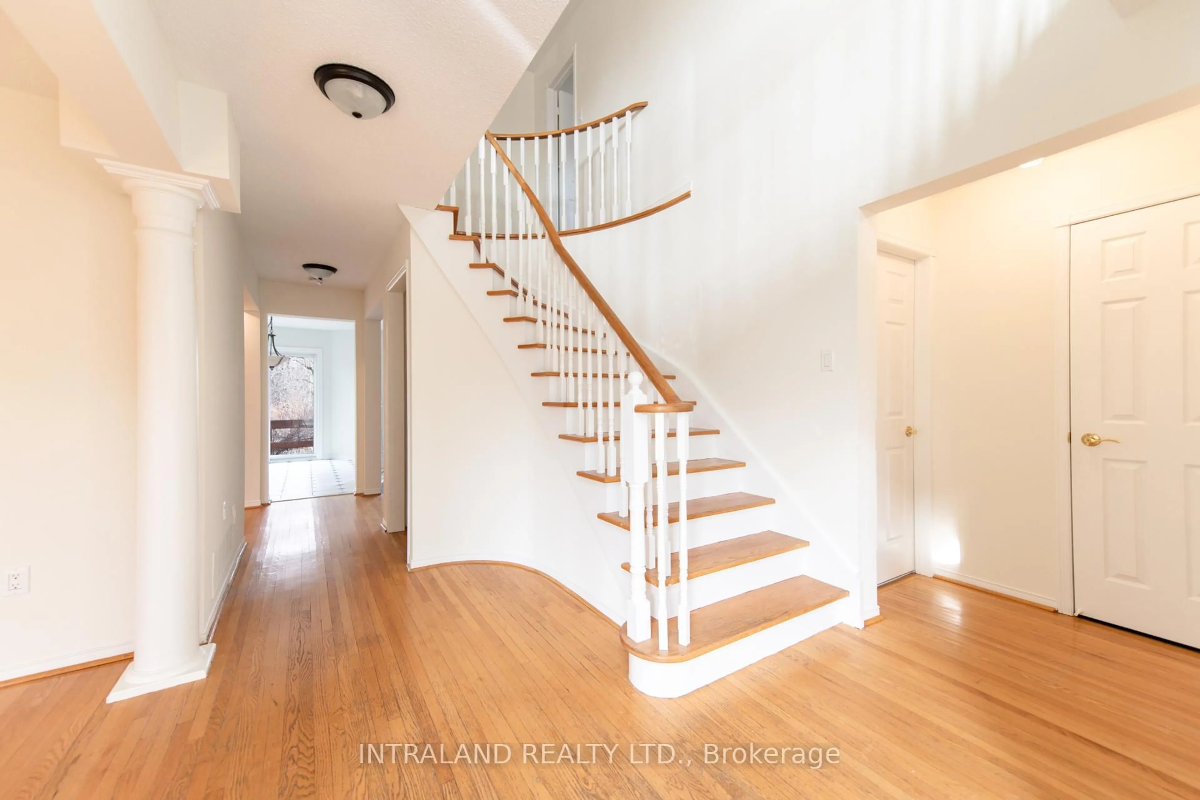 Unknown for 109 Vivians Cres, Brampton Ontario L6Y 4V4