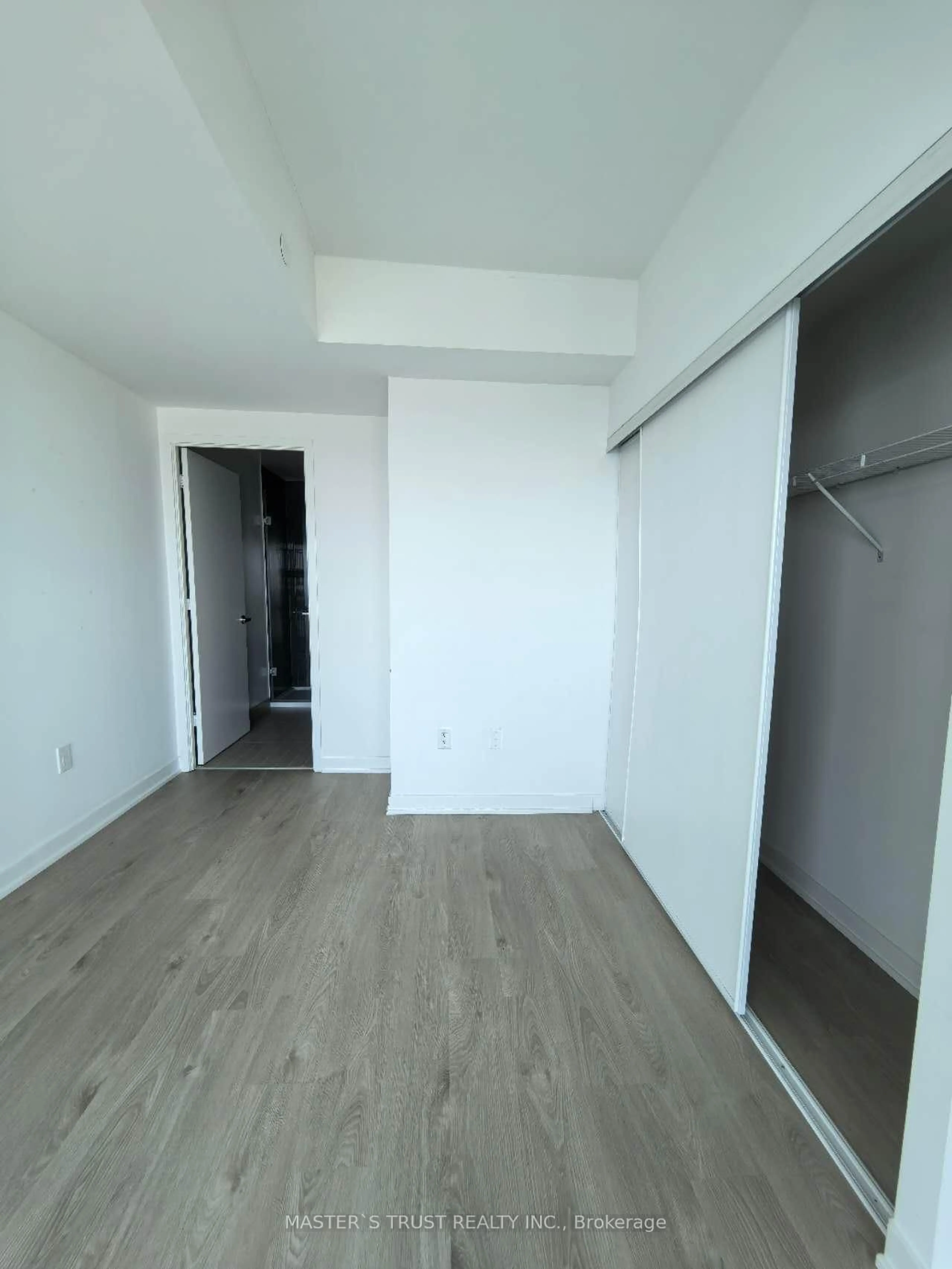 A pic of a room for 3900 Confederation Pkwy #4310, Mississauga Ontario L5B 0M3