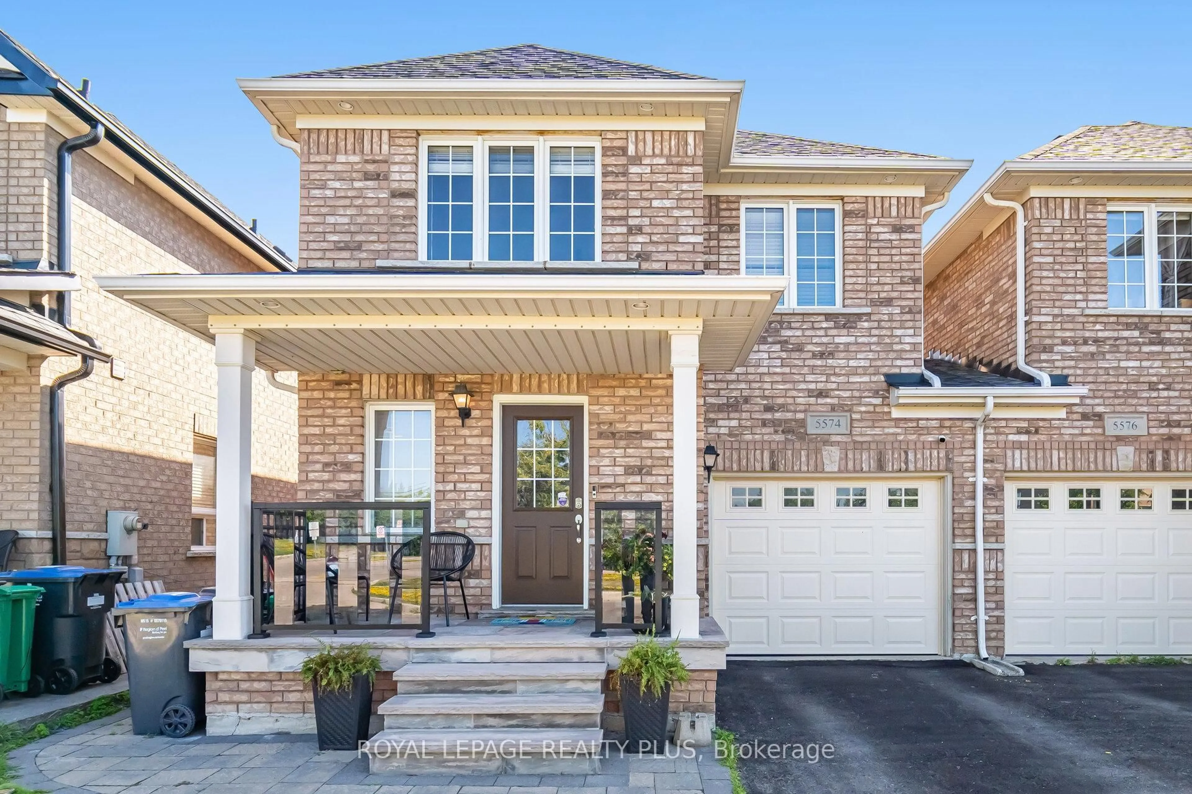 Home with brick exterior material, street for 5574 Freshwater Dr, Mississauga Ontario L5M 7M8