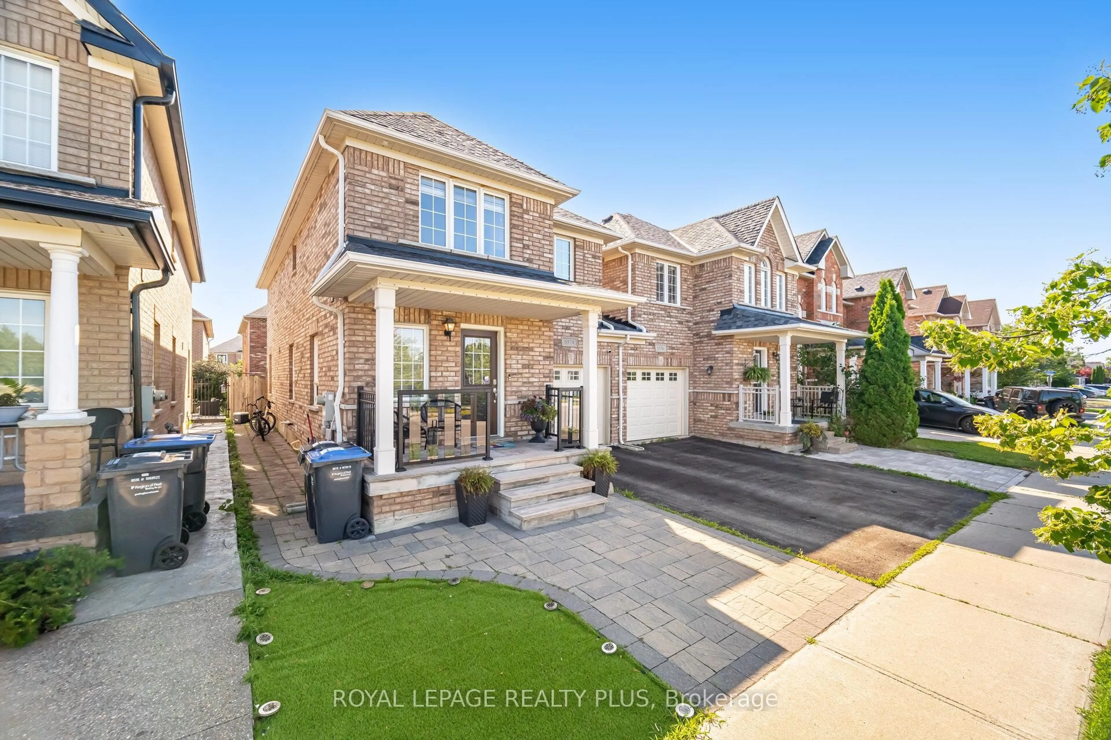 Home with brick exterior material, street for 5574 Freshwater Dr, Mississauga Ontario L5M 7M8