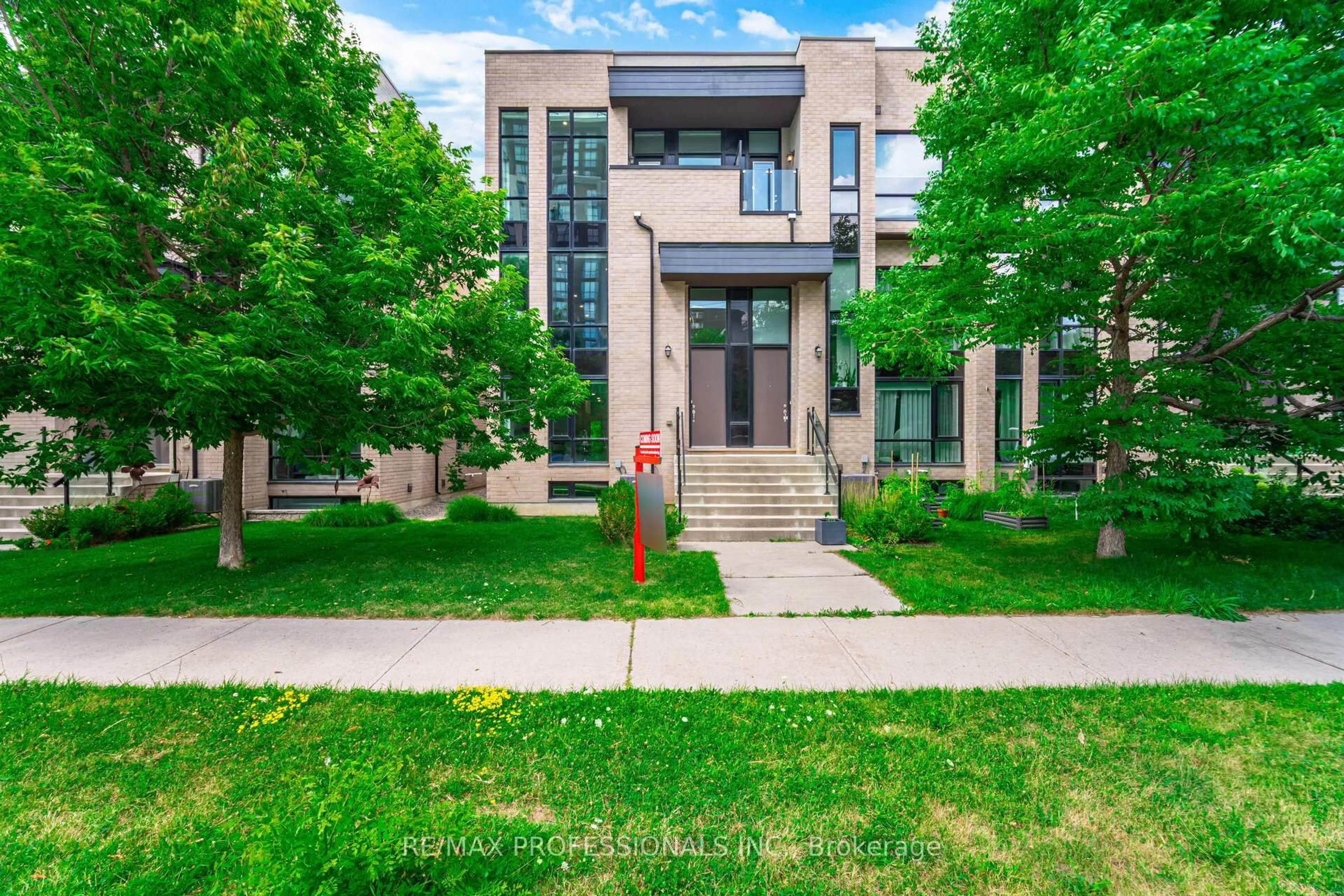 Home with brick exterior material, street for 27 Pony Farm Dr, Toronto Ontario M9R 0B3
