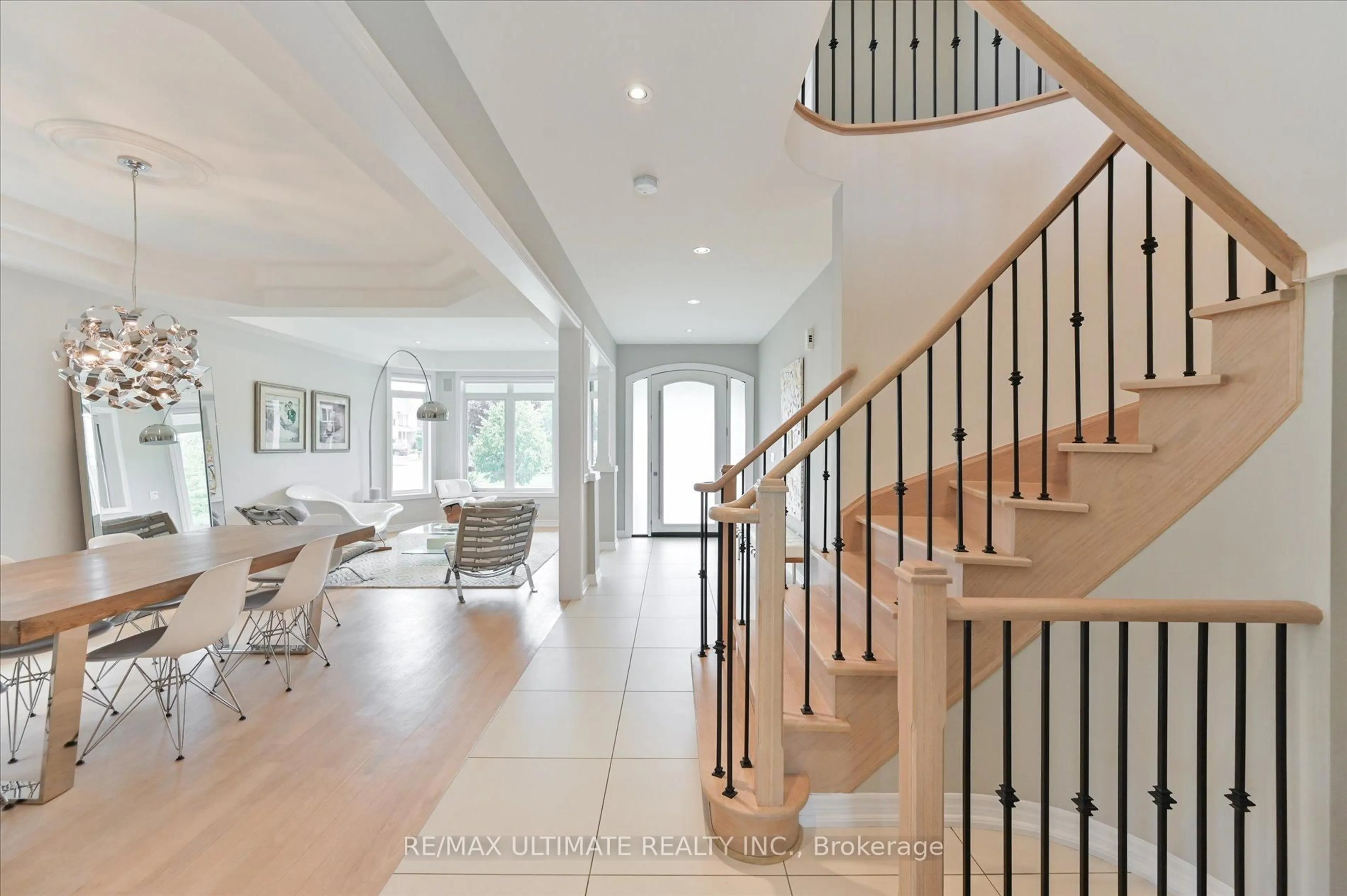 Unknown for 947 Brass Winds Pl, Mississauga Ontario L5W 1T1
