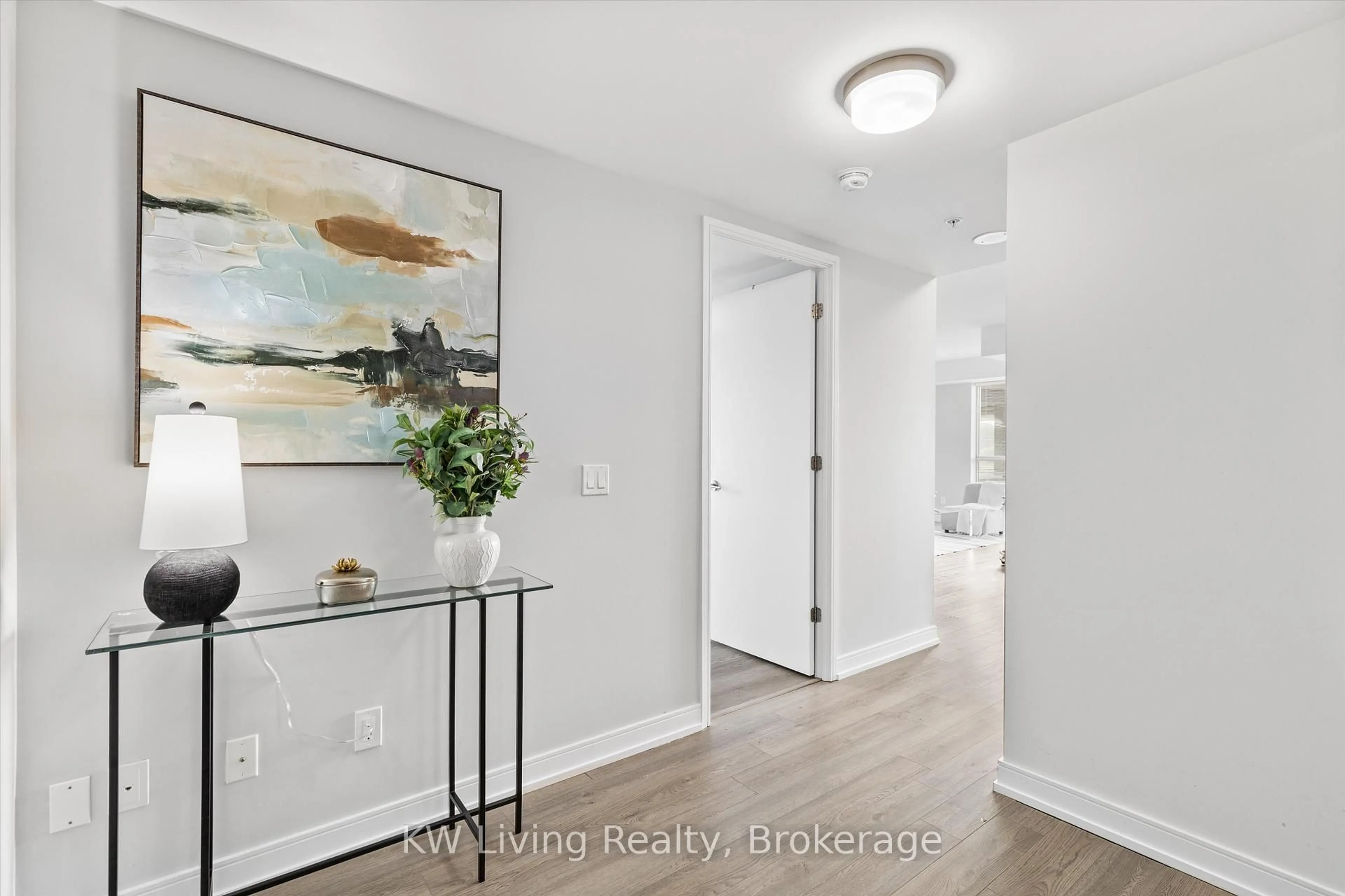 Indoor entryway for 20 Thomas Riley Rd #302, Toronto Ontario M9B 0C3