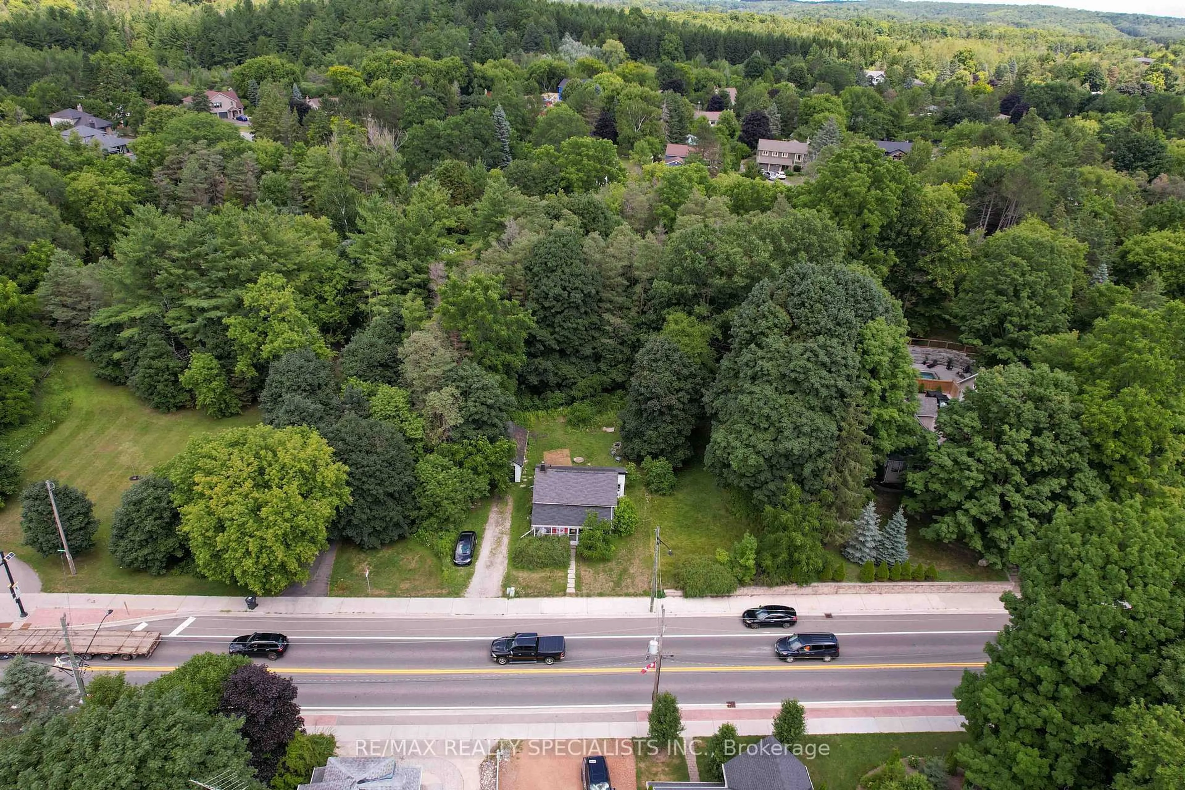 A pic from outside/outdoor area/front of a property/back of a property/a pic from drone, street for 17145 Highway 50 Rd, Caledon Ontario L7E 0E1