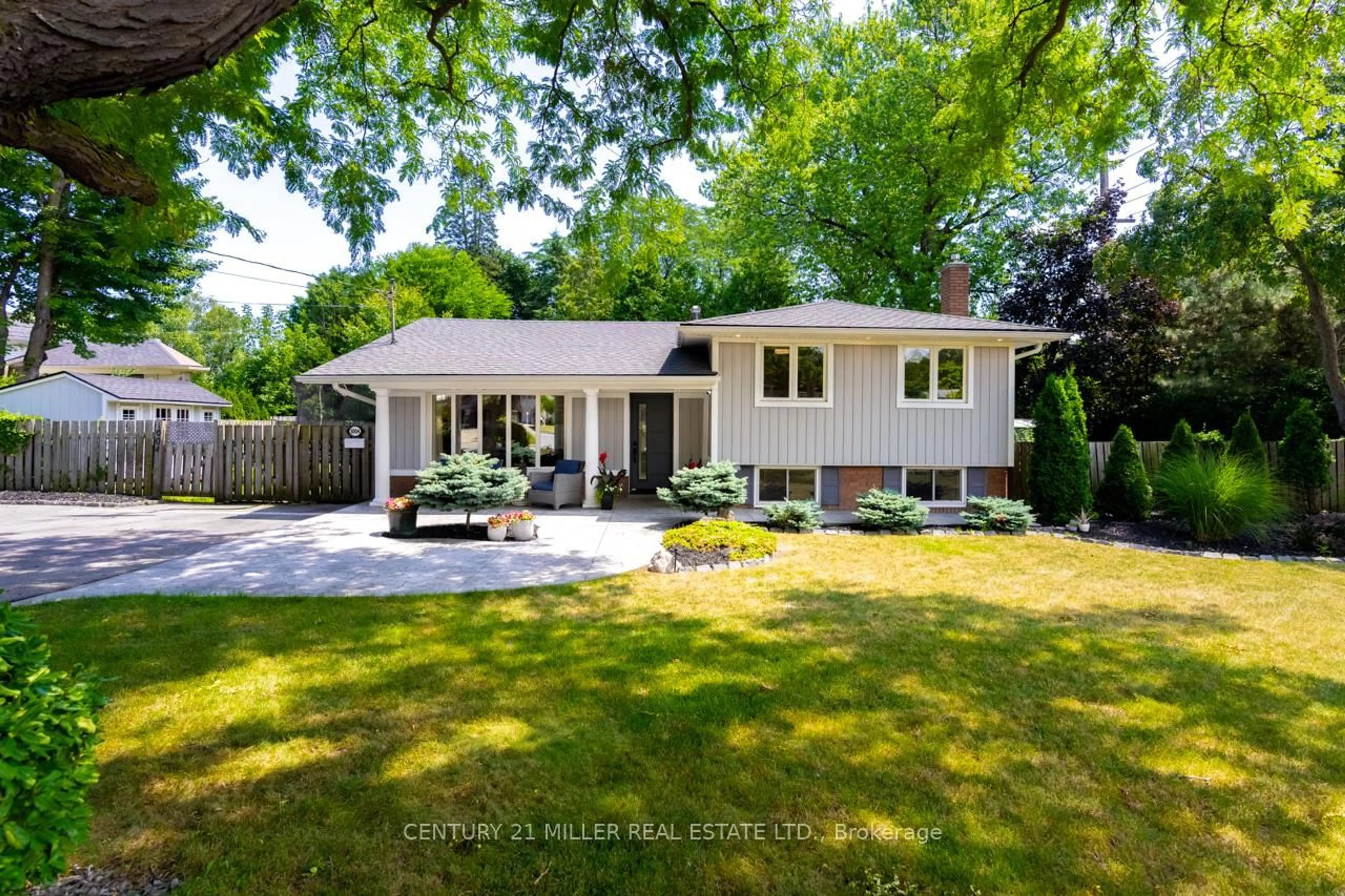Home with vinyl exterior material, street for 1004 Marley Cres, Burlington Ontario L7T 3S1