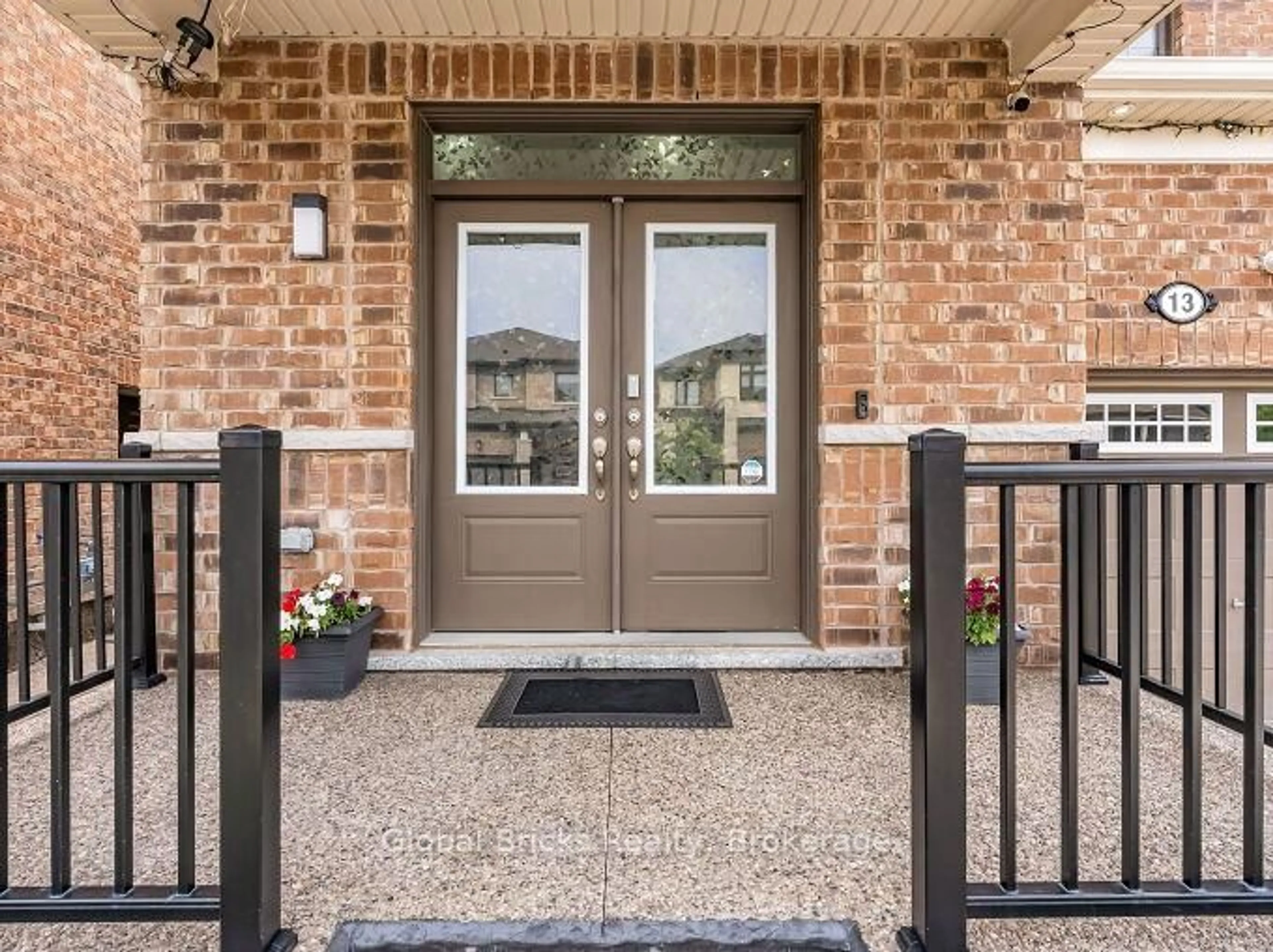 Indoor entryway for 13 Cyclone Tr, Brampton Ontario L7A 5E8