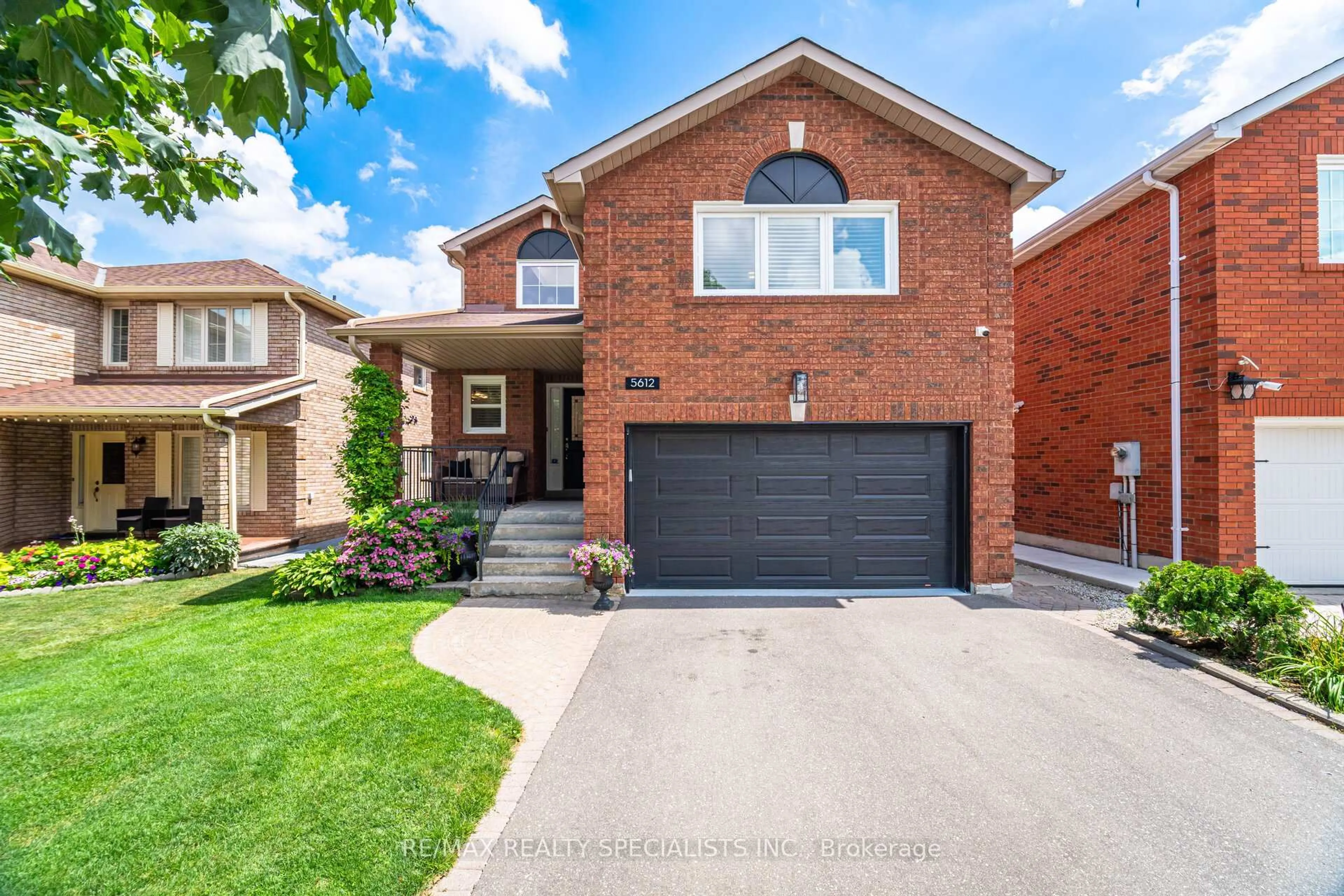 Home with brick exterior material, street for 5612 Shillington Dr, Mississauga Ontario L5R 3N4