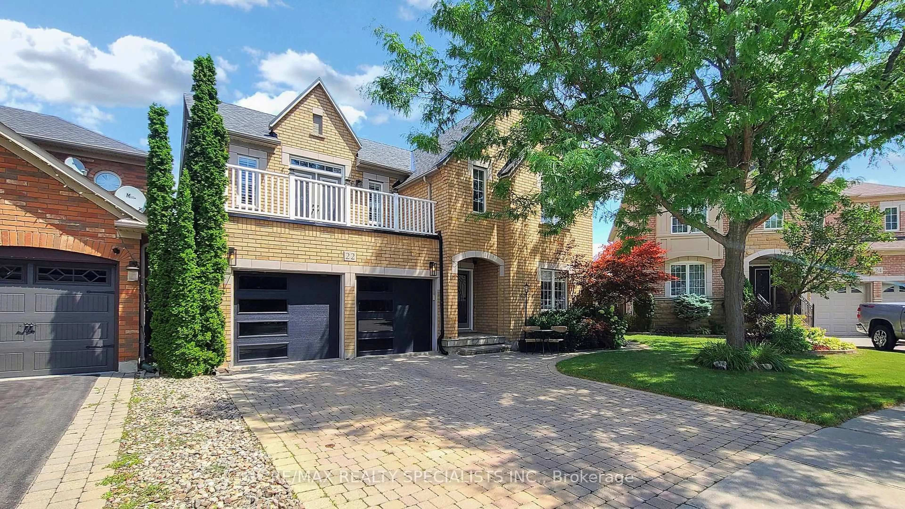 Home with brick exterior material, street for 22 Sawston Circ, Brampton Ontario L7A 2N8