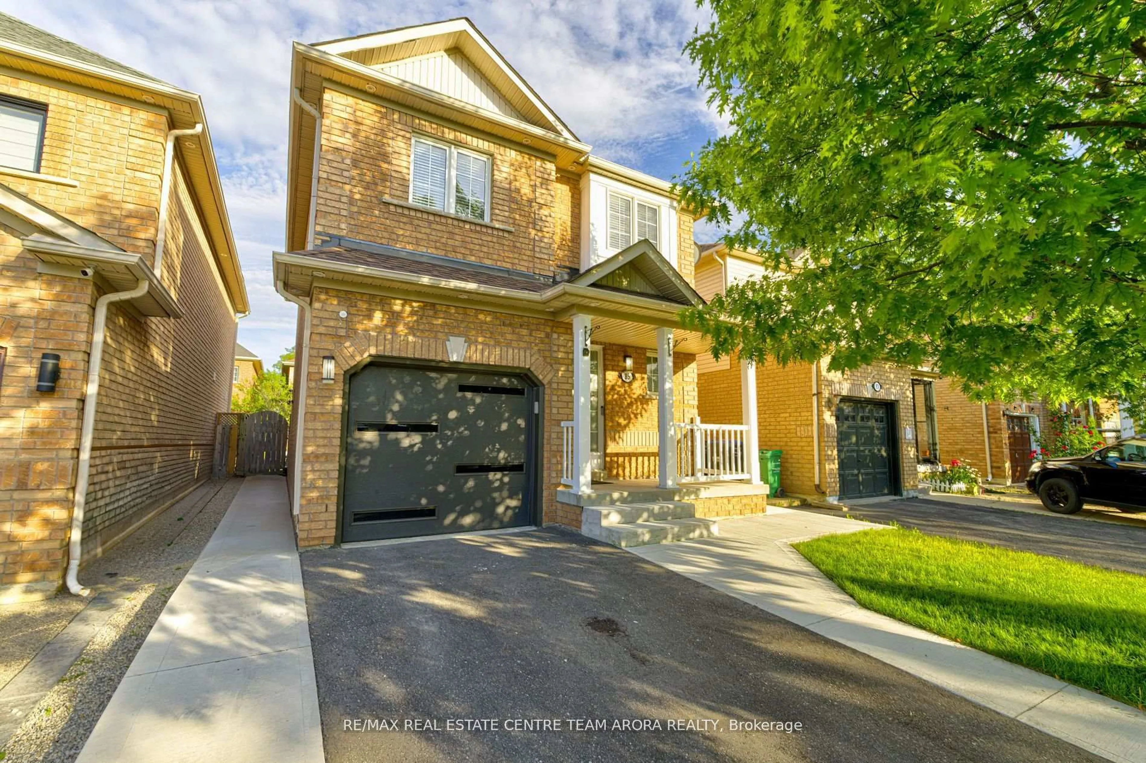 Home with brick exterior material, street for 85 Ridgemore Cres, Brampton Ontario L7A 2L5