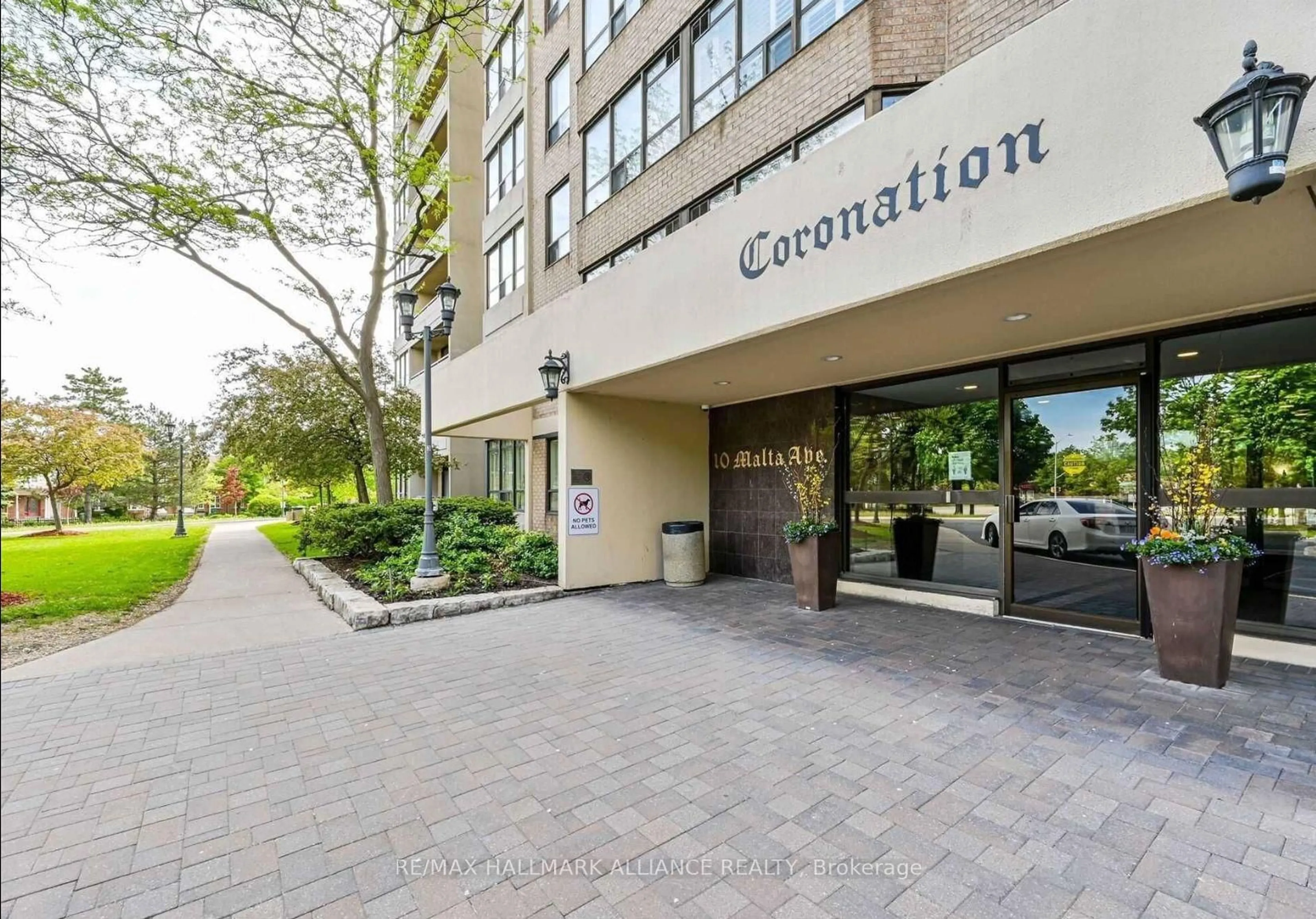 Unknown for 30 Malta Ave #307, Brampton Ontario L6Y 4W6