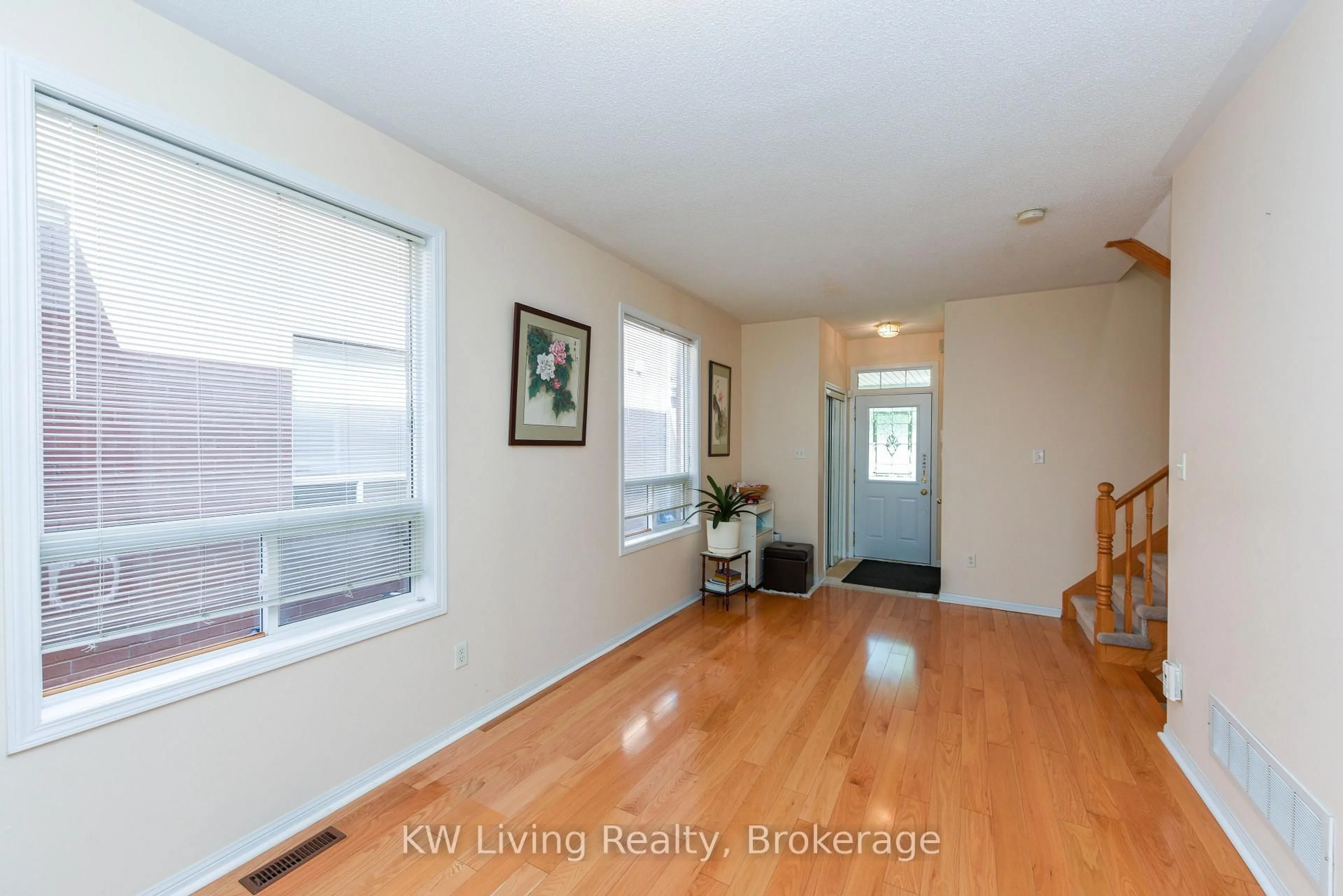 Unknown for 1387 Weir Chse, Mississauga Ontario L5V 2X1