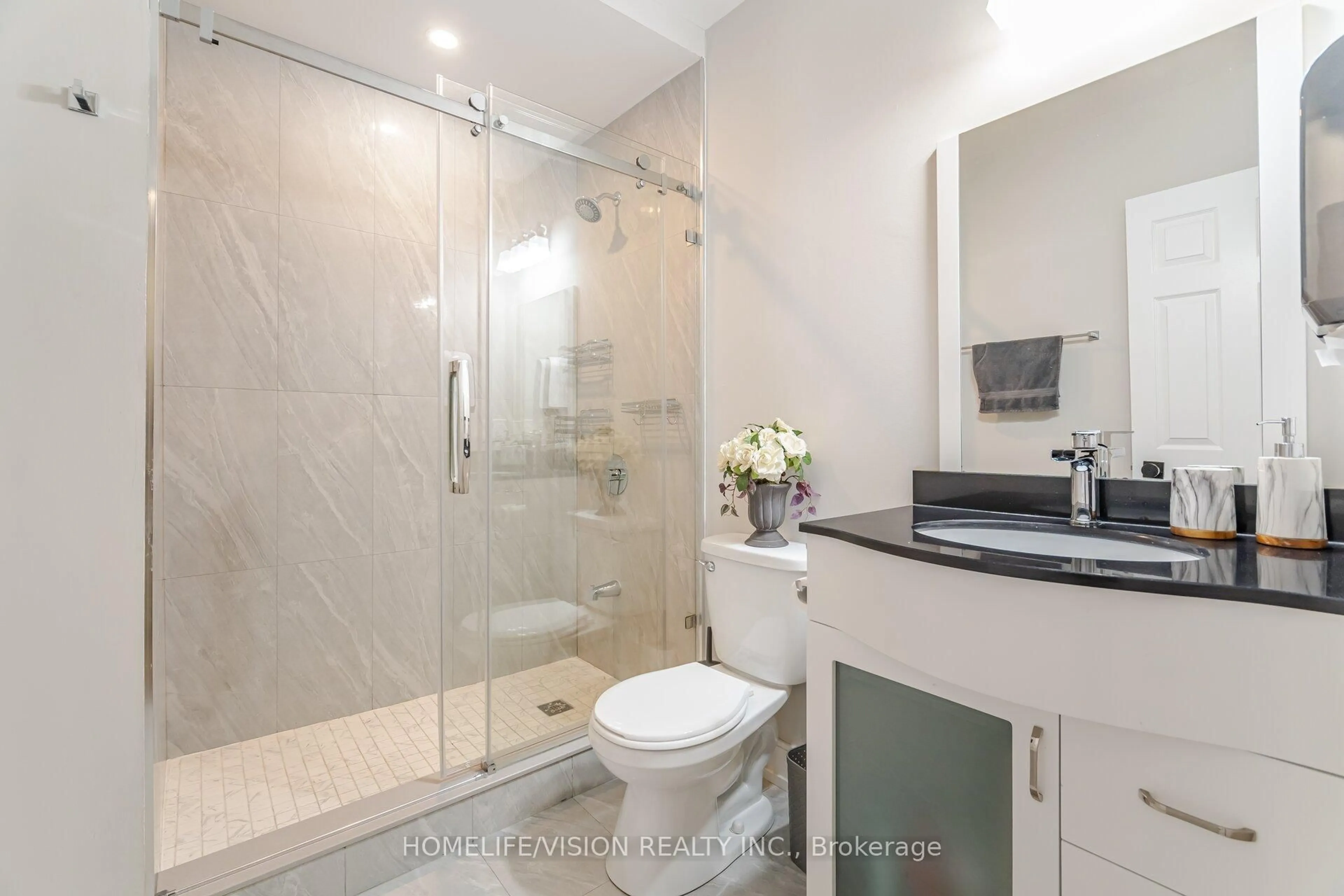 Standard bathroom, ceramic/tile floor for 1298 Bunsden Ave, Mississauga Ontario L5H 3T9