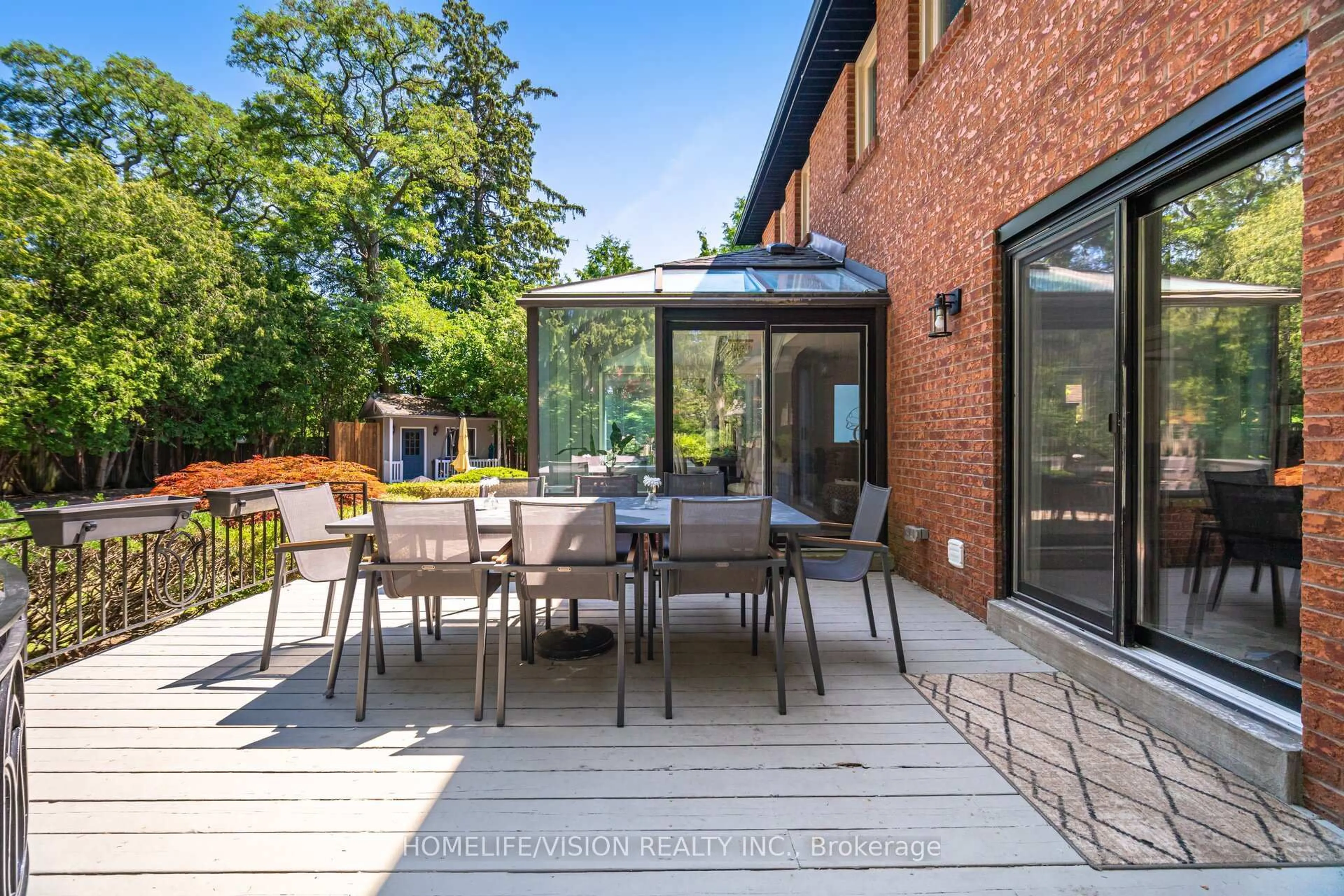 Patio, street for 1298 Bunsden Ave, Mississauga Ontario L5H 3T9