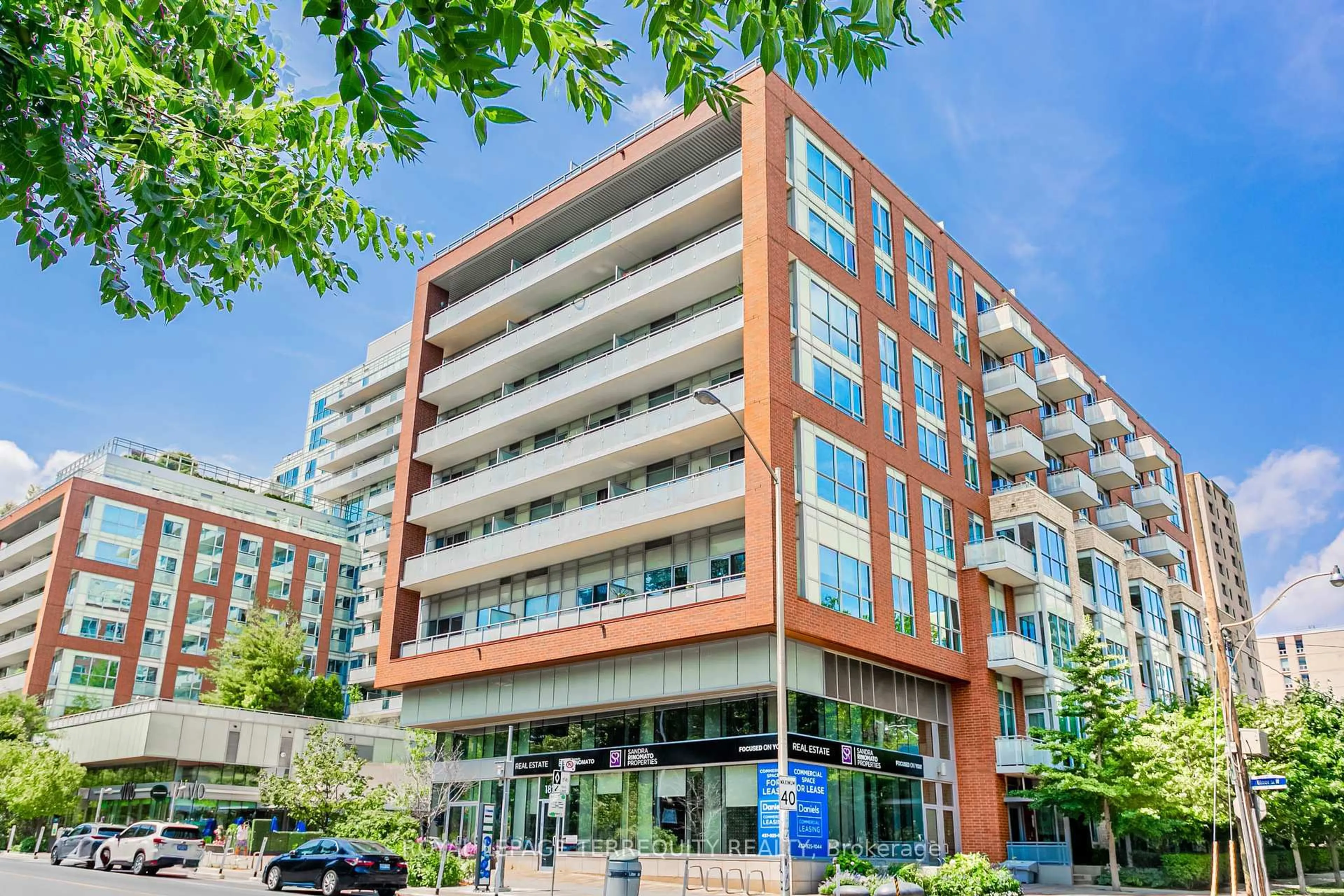 Unknown for 1830 Bloor St #526, Toronto Ontario M6P 3K6