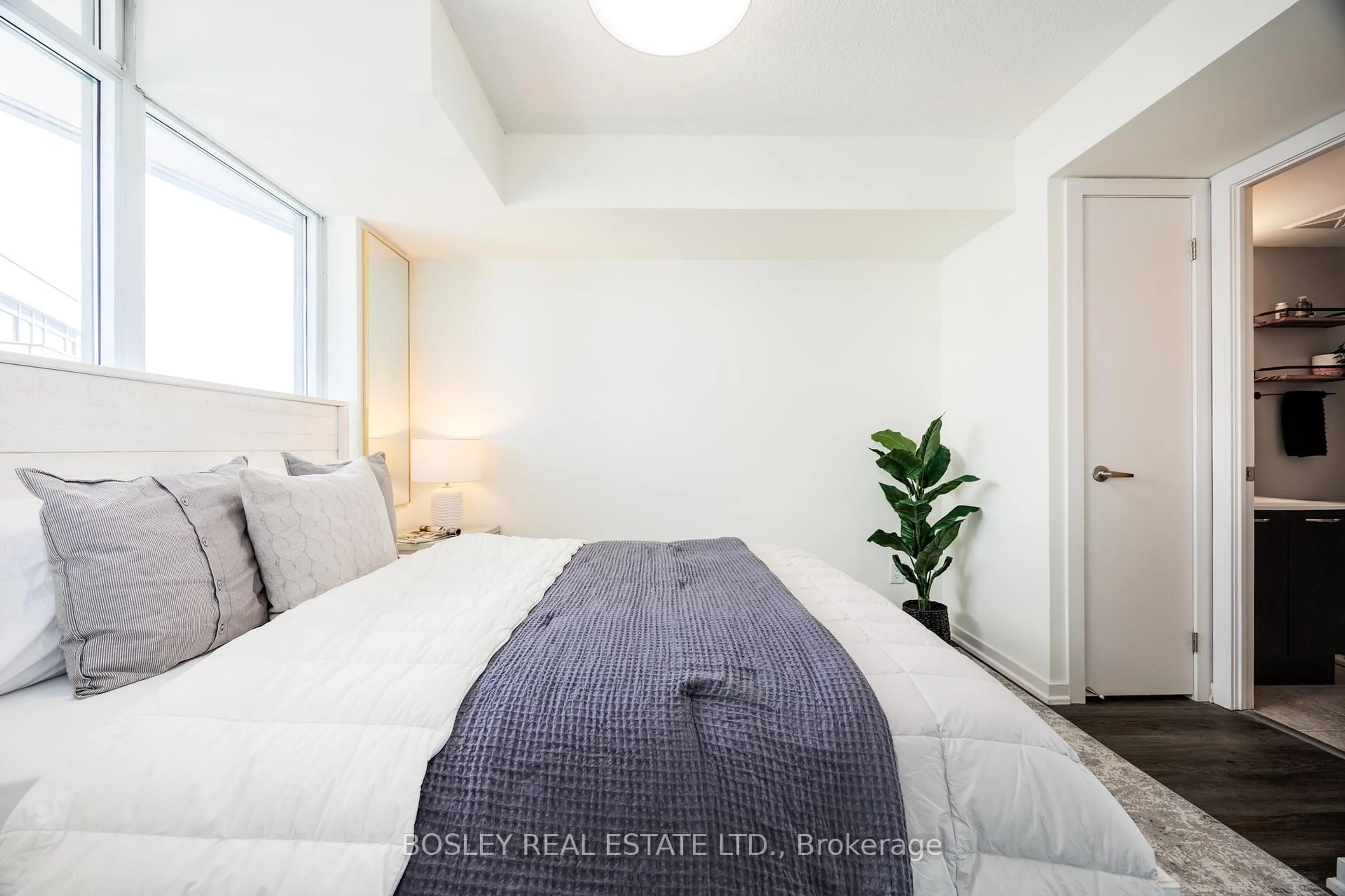 Bedroom with bed, unknown for 38 Joe Shuster Way #604, Toronto Ontario M6K 0A5