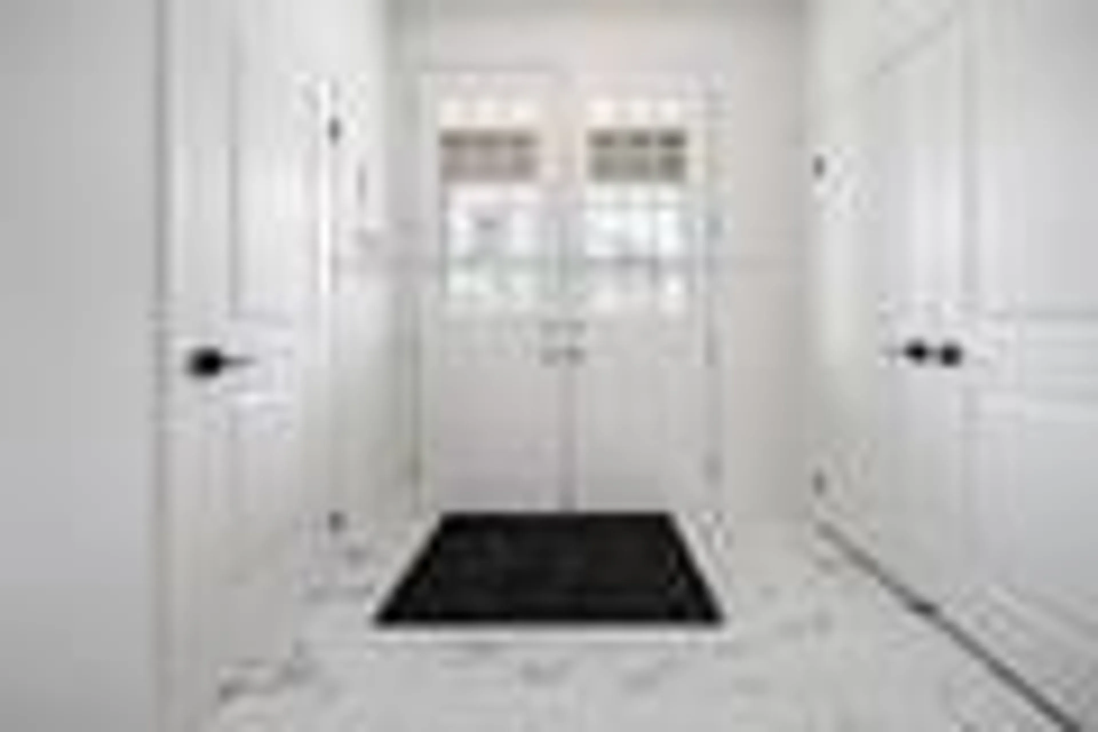 Indoor entryway for 5 Lilestone Dr, Brampton Ontario L6X 5J6