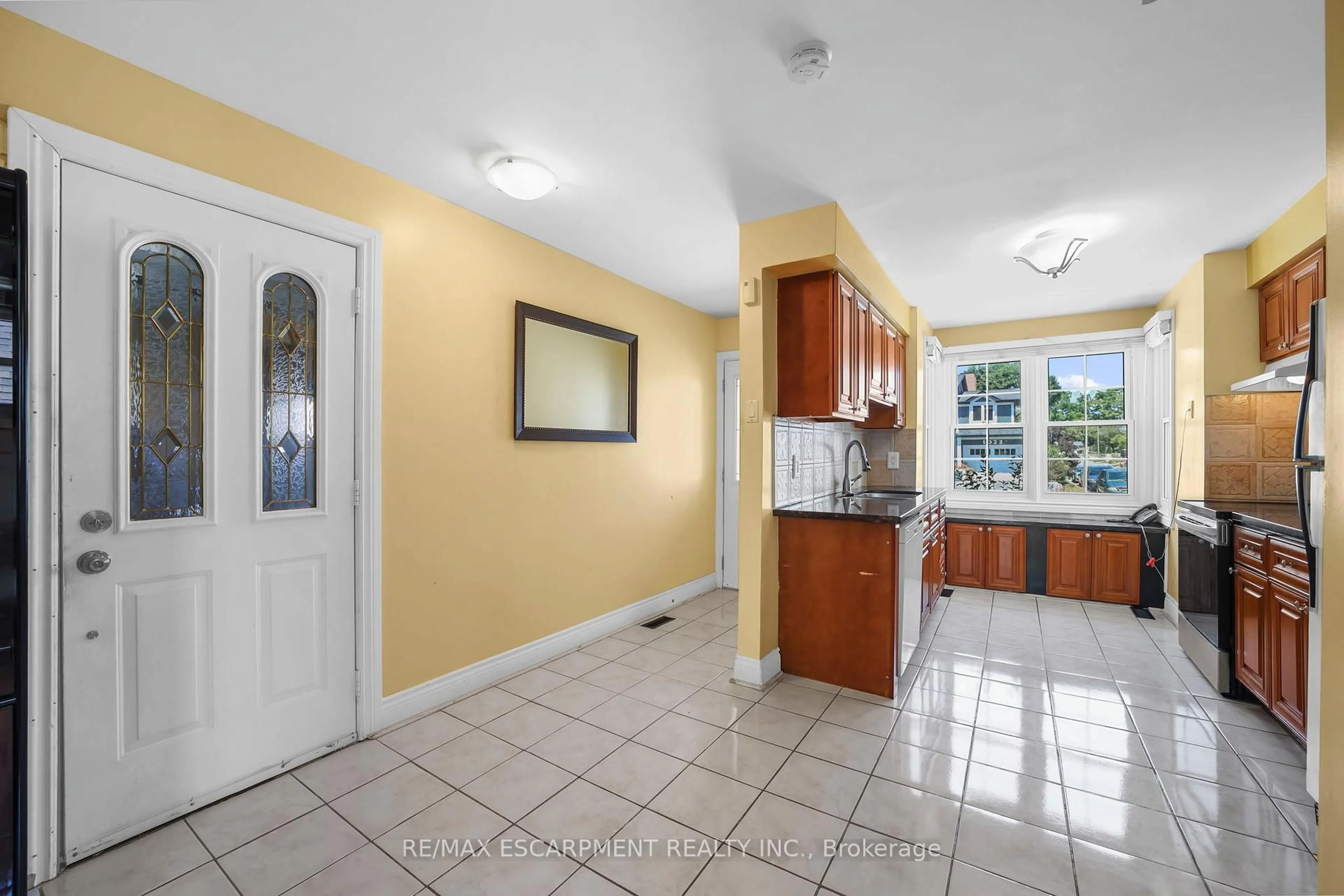 Unknown for 1024 Zante Cres, Mississauga Ontario L5J 4M8