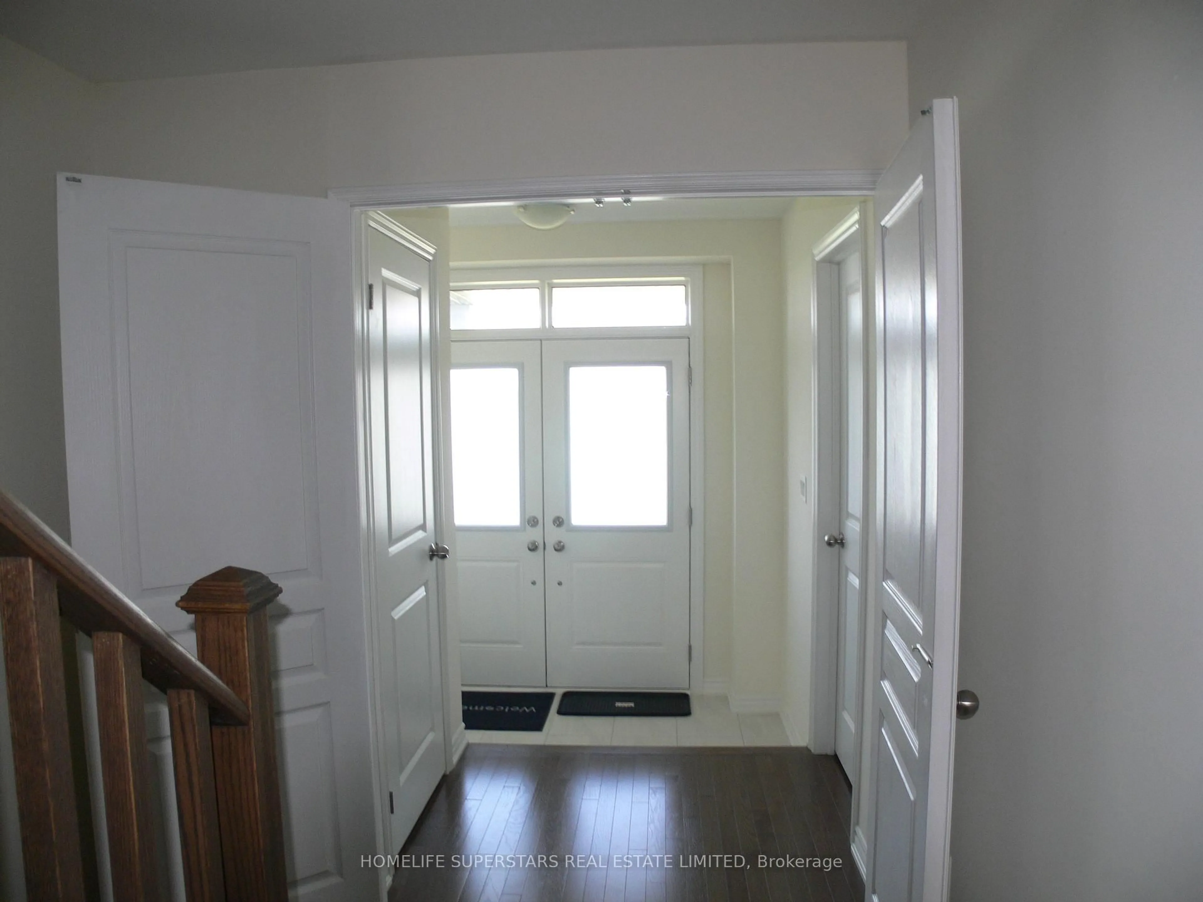 Indoor entryway for 95 Donald Ficht Cres, Brampton Ontario L7A 5H7