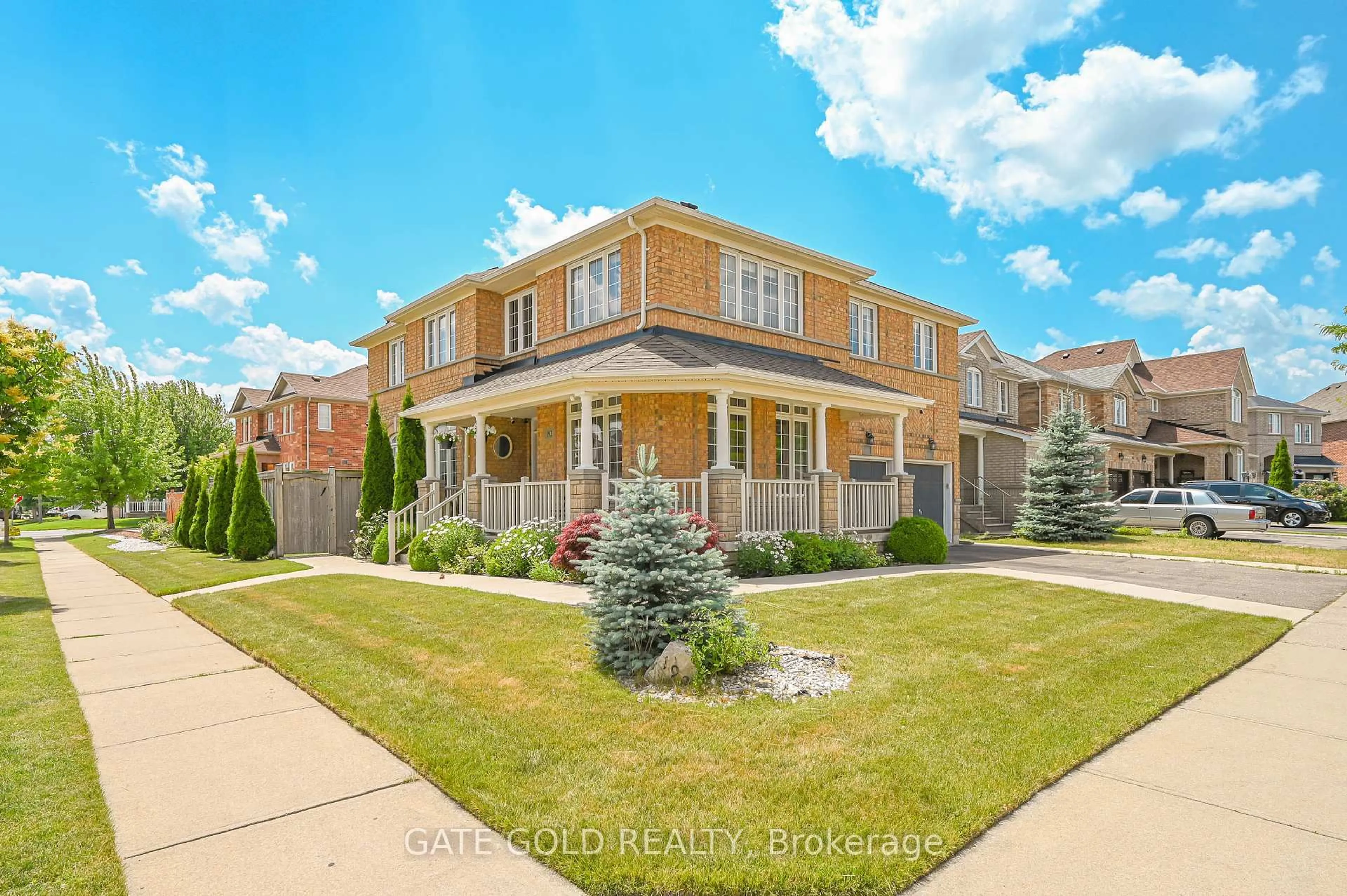 Home with brick exterior material, street for 192 Sugarhill Dr, Brampton Ontario L7A 3X6