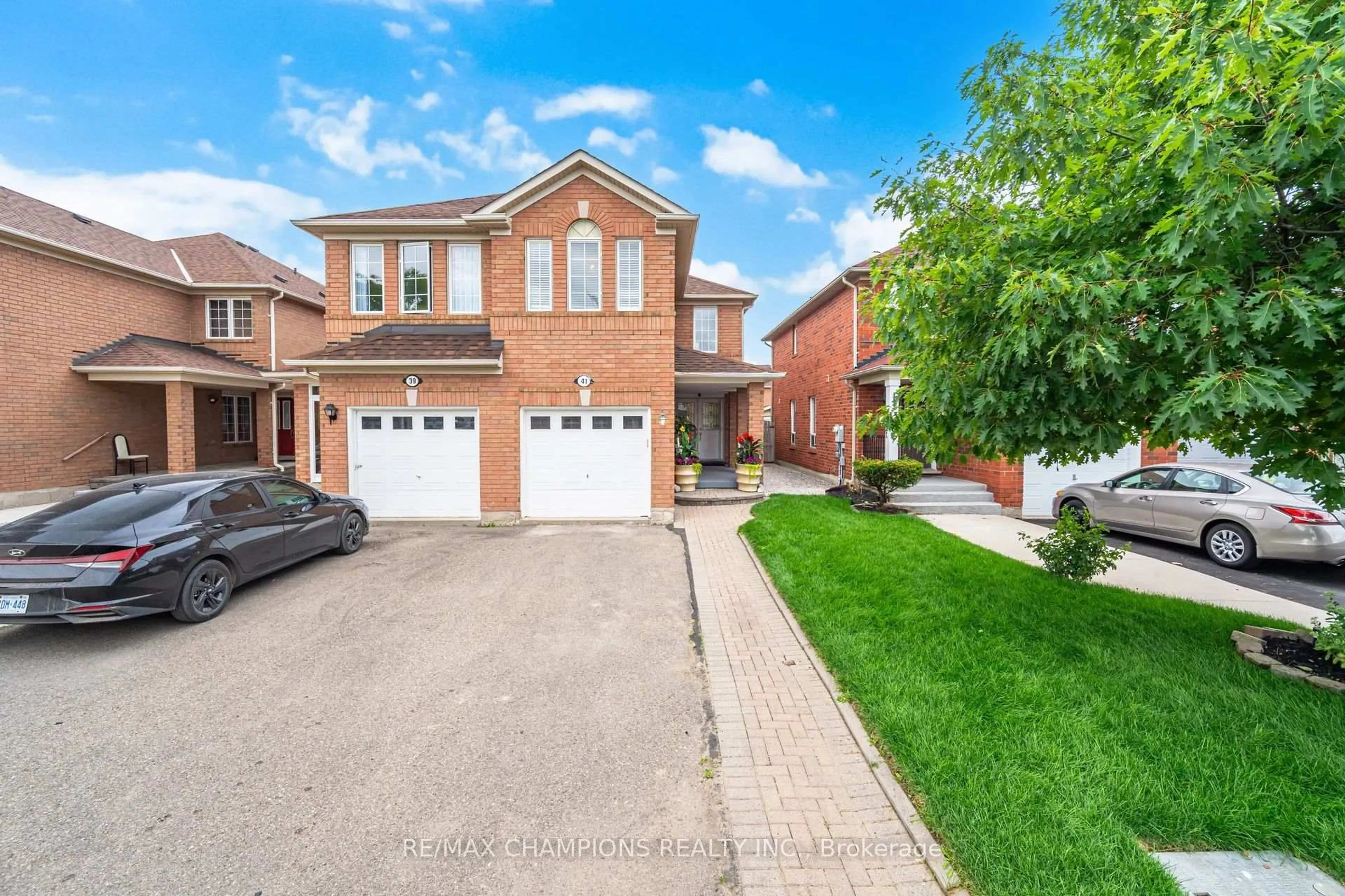 Home with brick exterior material, street for 41 Garibaldi Dr, Brampton Ontario L6X 4Y7