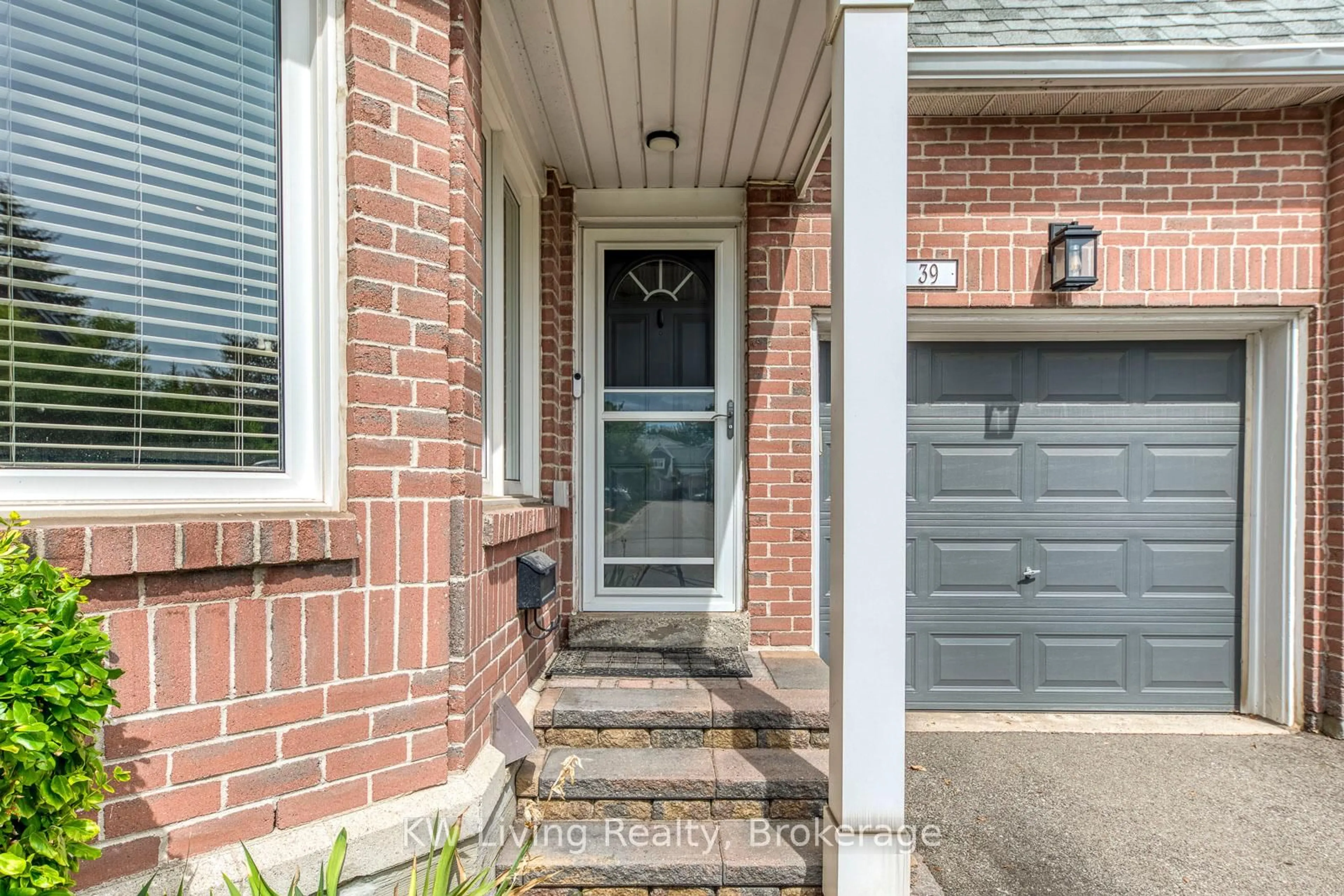 Home with brick exterior material, street for 2205 South Millway #39, Mississauga Ontario L5L 3T2