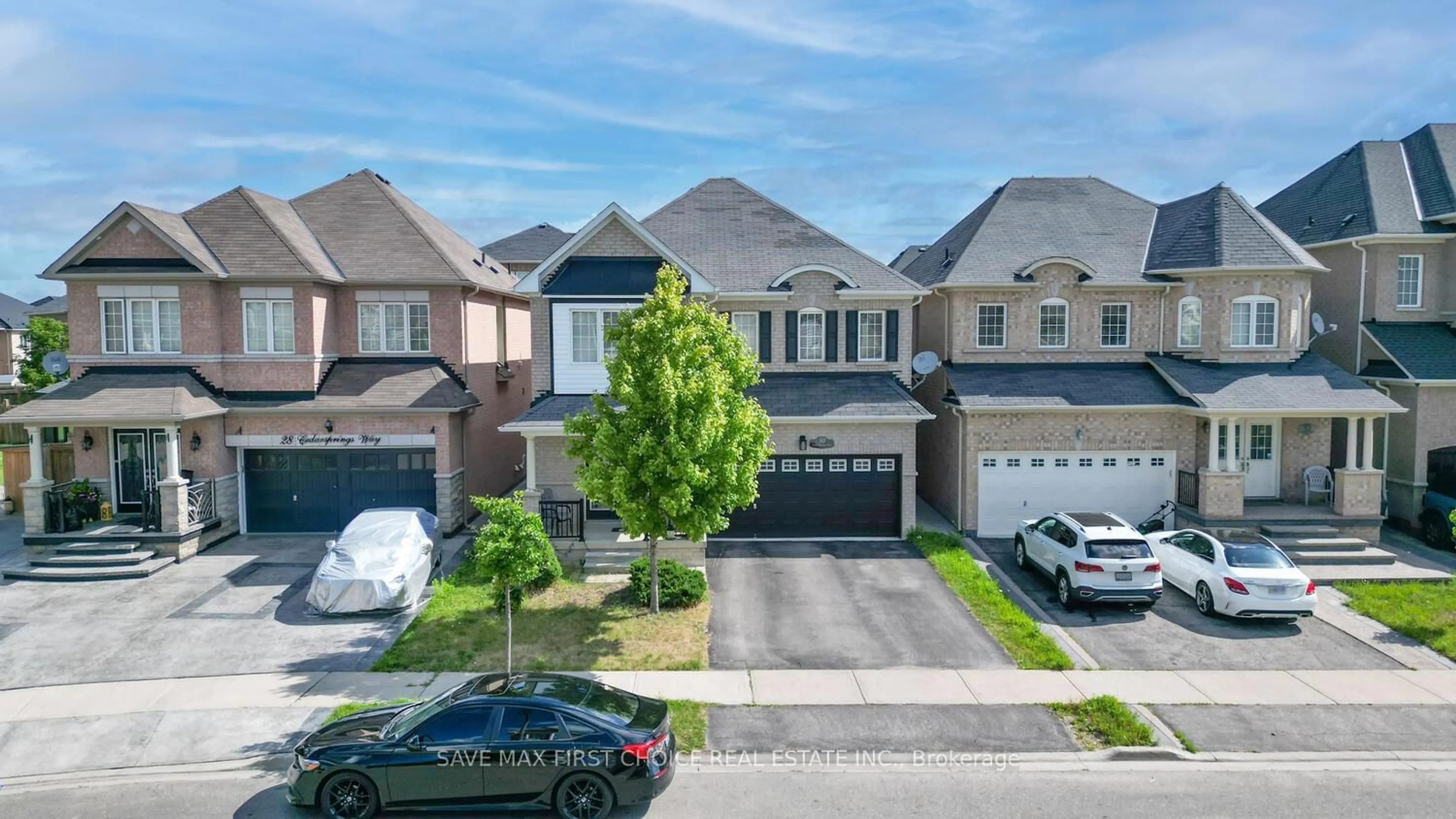 A pic from outside/outdoor area/front of a property/back of a property/a pic from drone, street for 30 Cedarsprings Way, Brampton Ontario L6R 0Y2