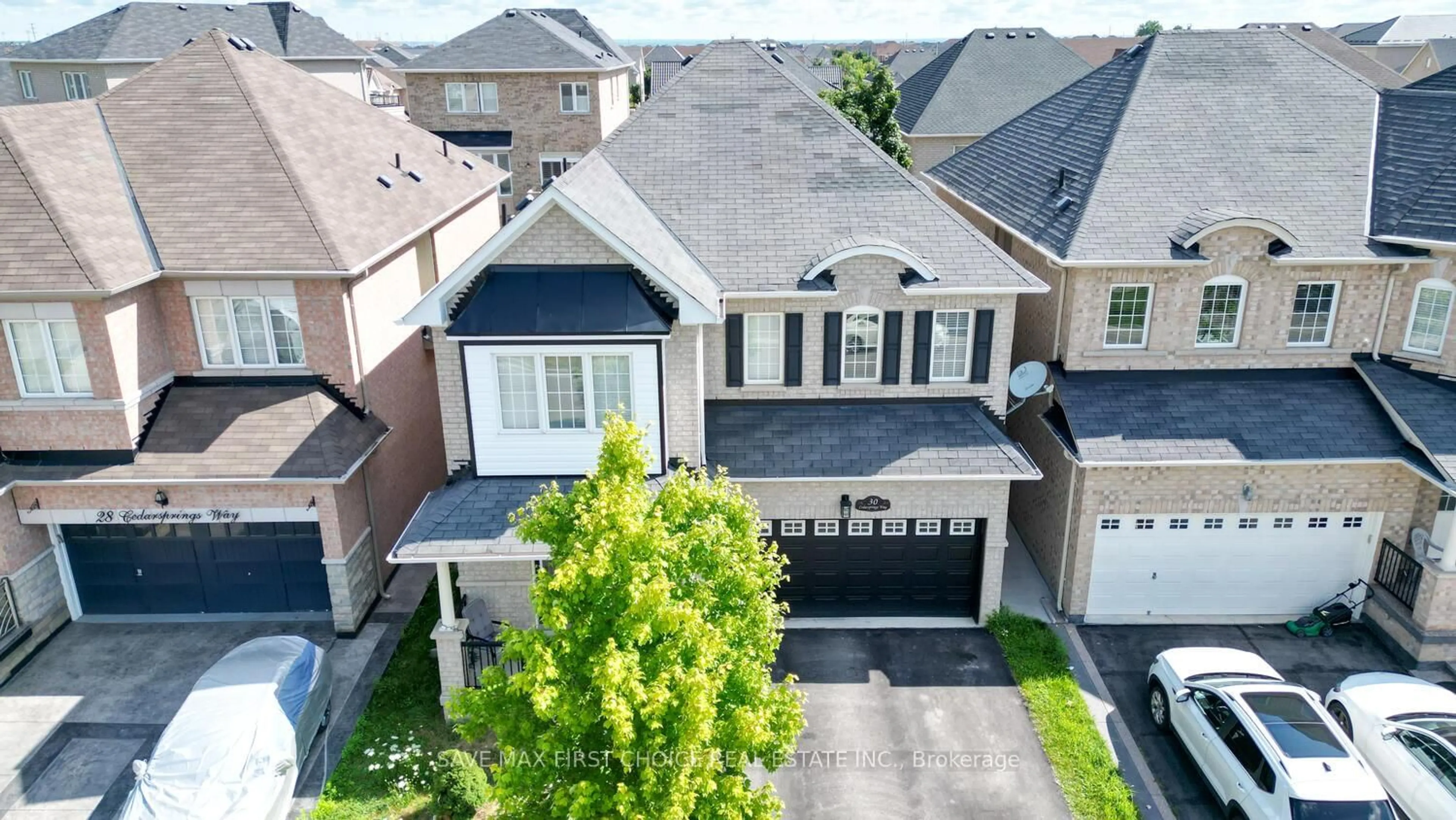 A pic from outside/outdoor area/front of a property/back of a property/a pic from drone, street for 30 Cedarsprings Way, Brampton Ontario L6R 0Y2