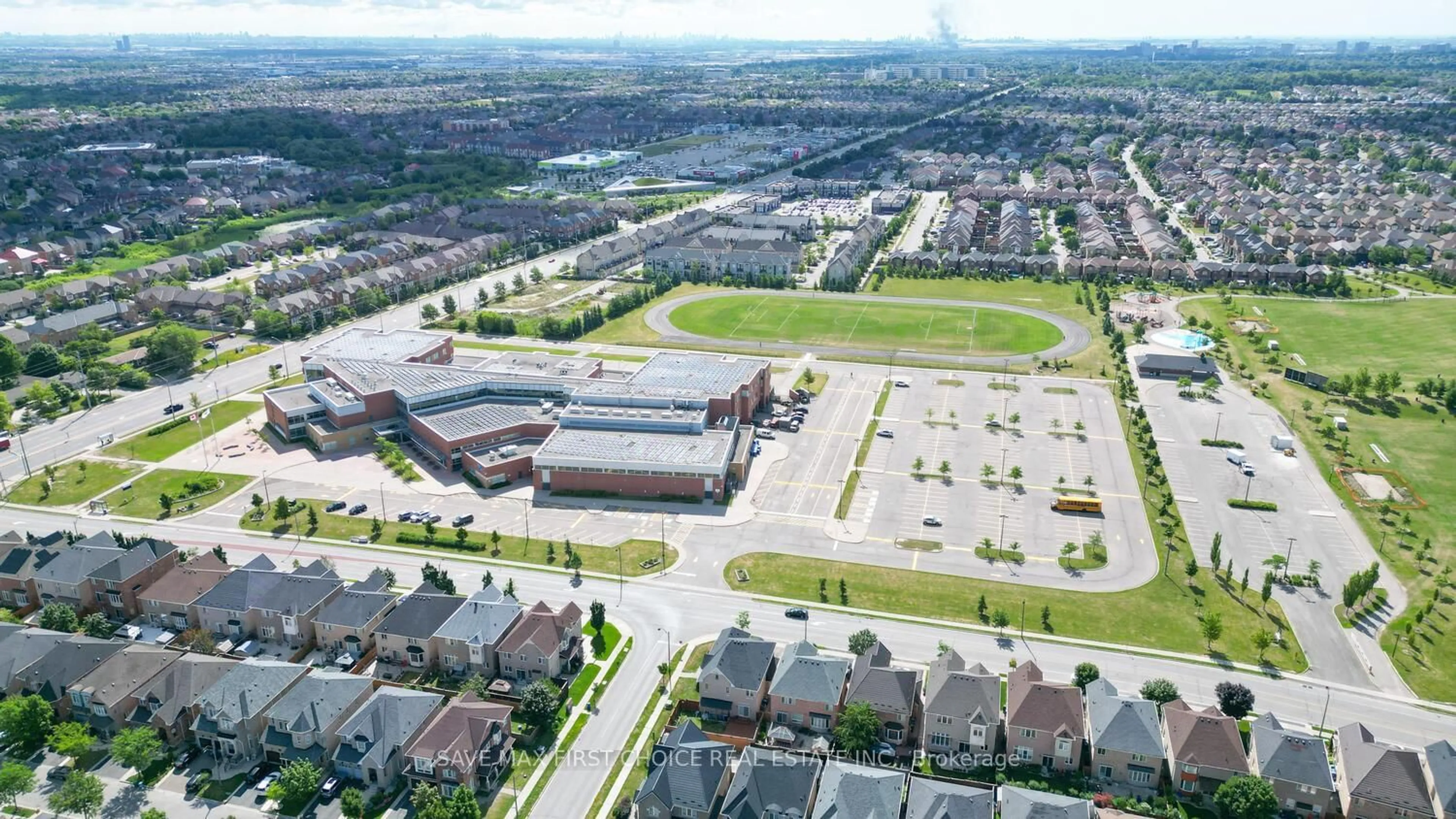 A pic from outside/outdoor area/front of a property/back of a property/a pic from drone, street for 30 Cedarsprings Way, Brampton Ontario L6R 0Y2