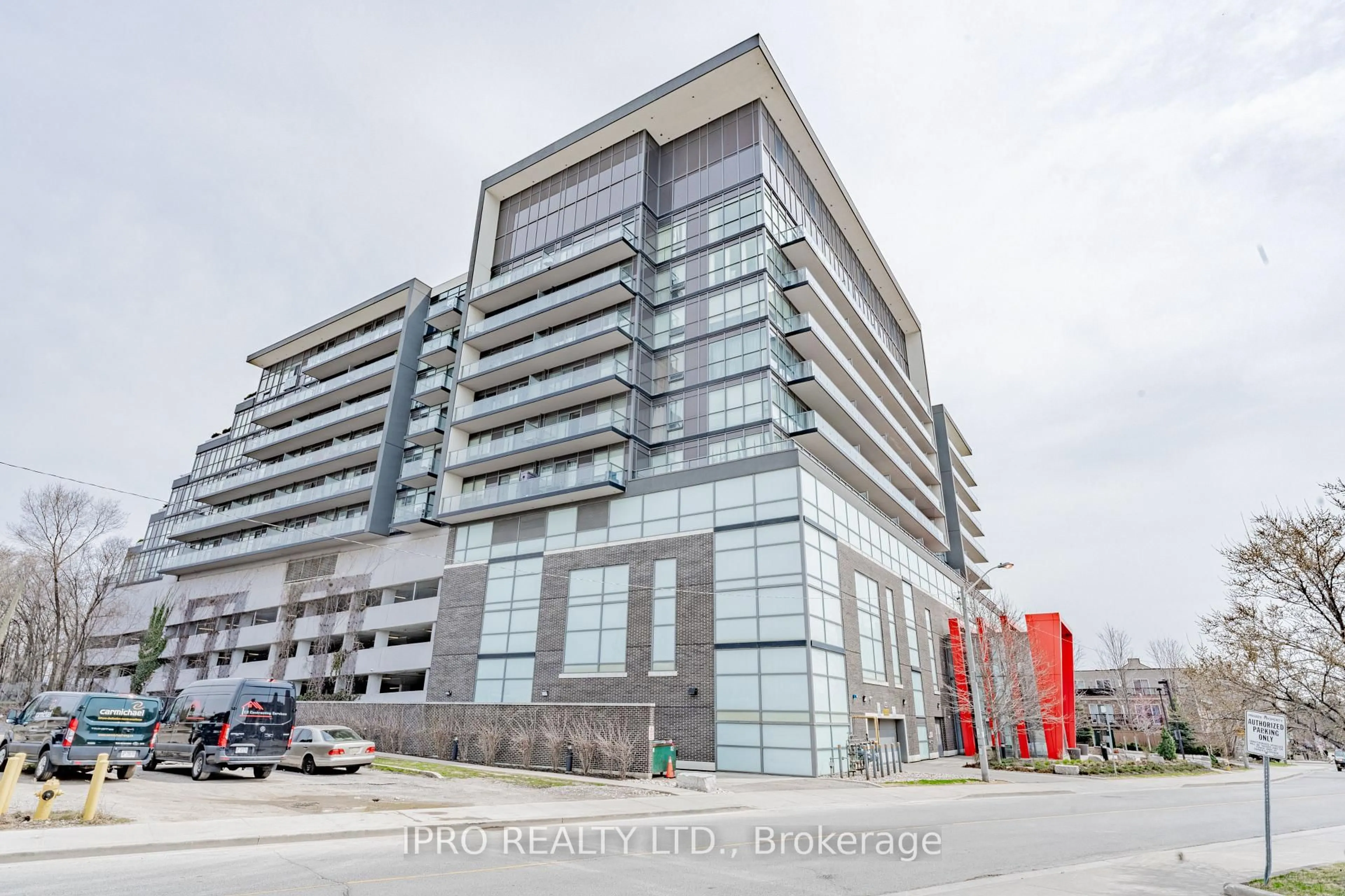 Indoor foyer for 15 James Finlay Way #625, Toronto Ontario M3M 0B3