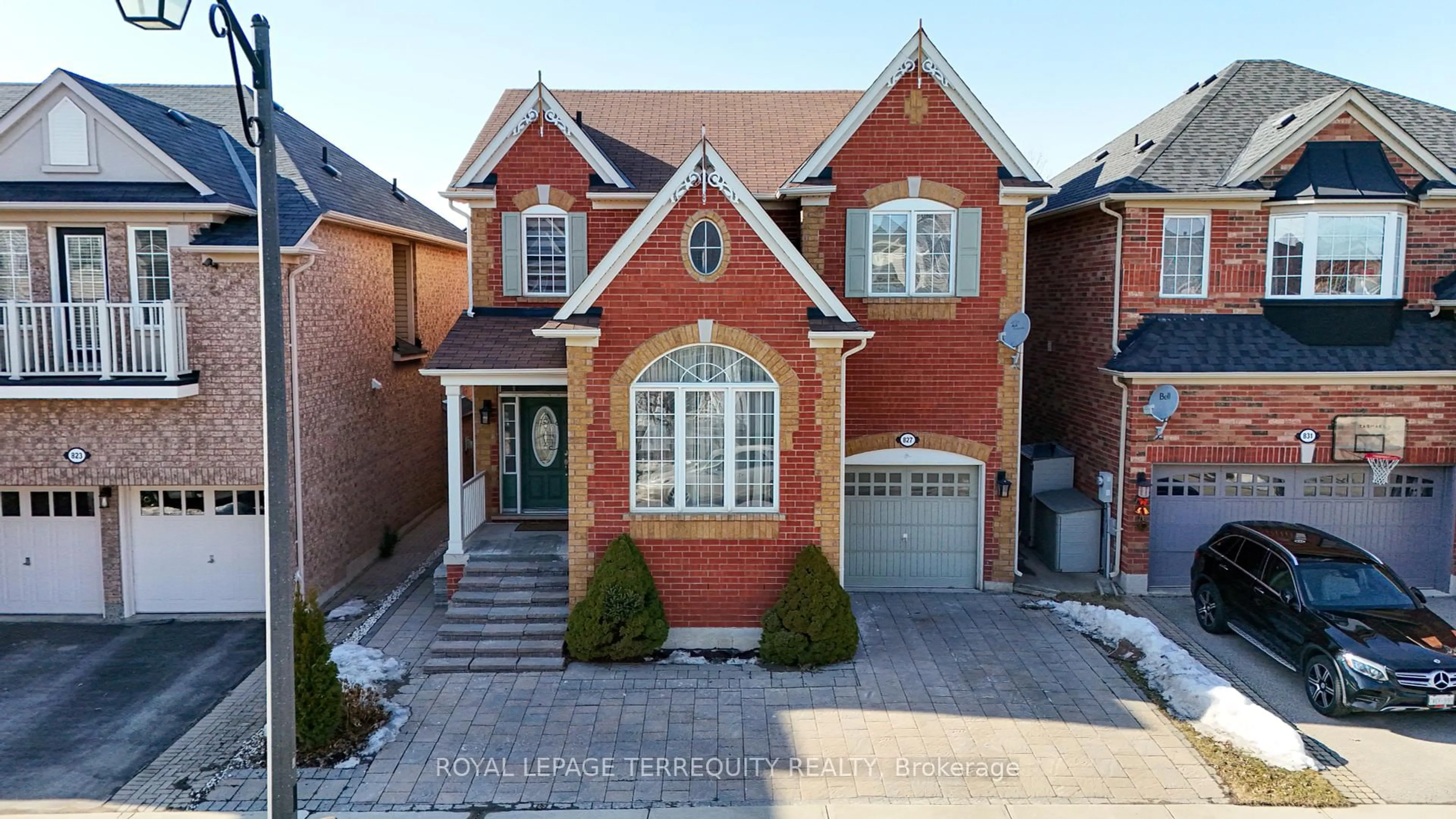 Home with brick exterior material, street for 827 Wilks Landing, Milton Ontario L9T 0K9