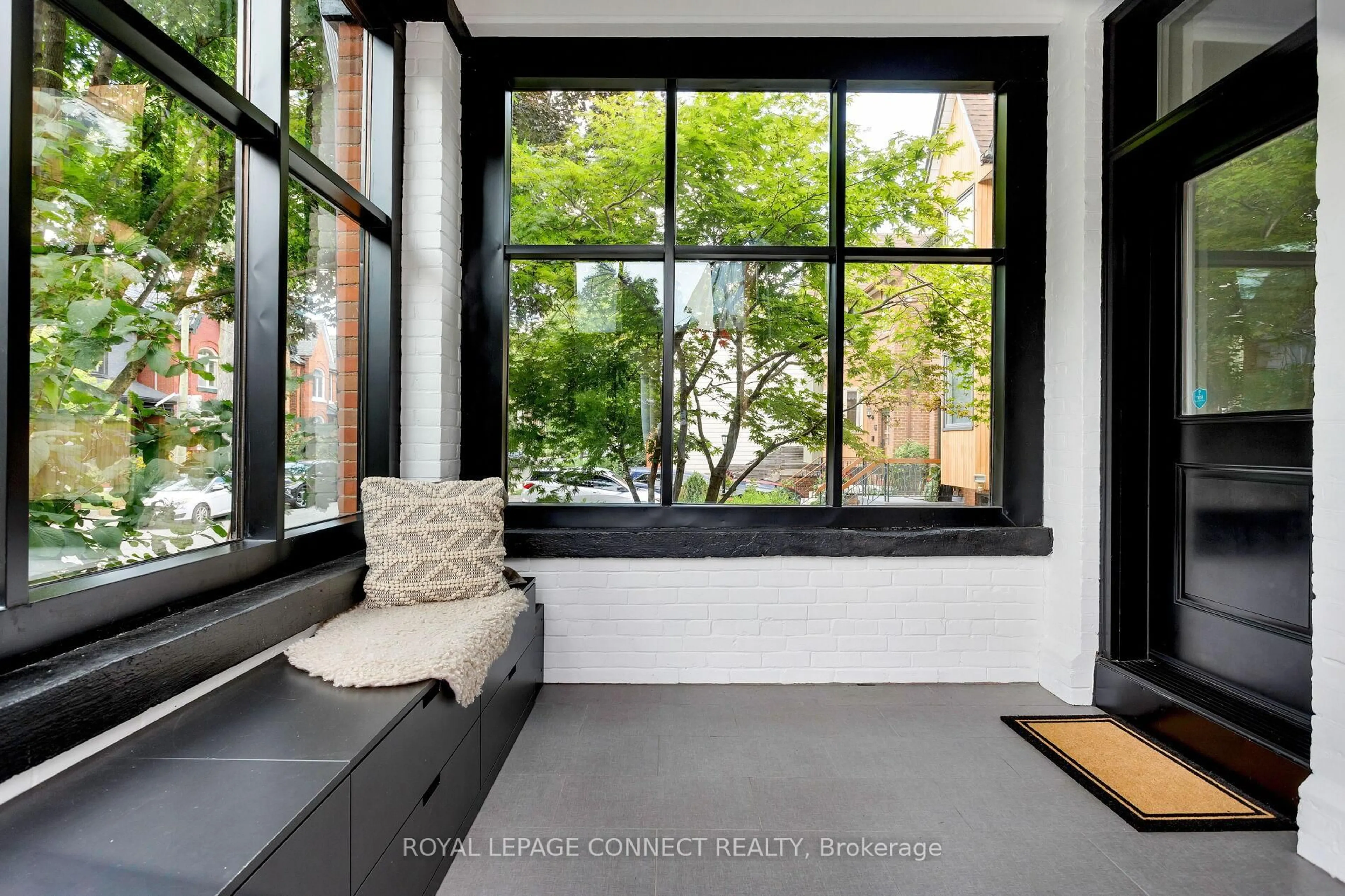 Indoor entryway for 59 Fuller Ave, Toronto Ontario M6R 2C4