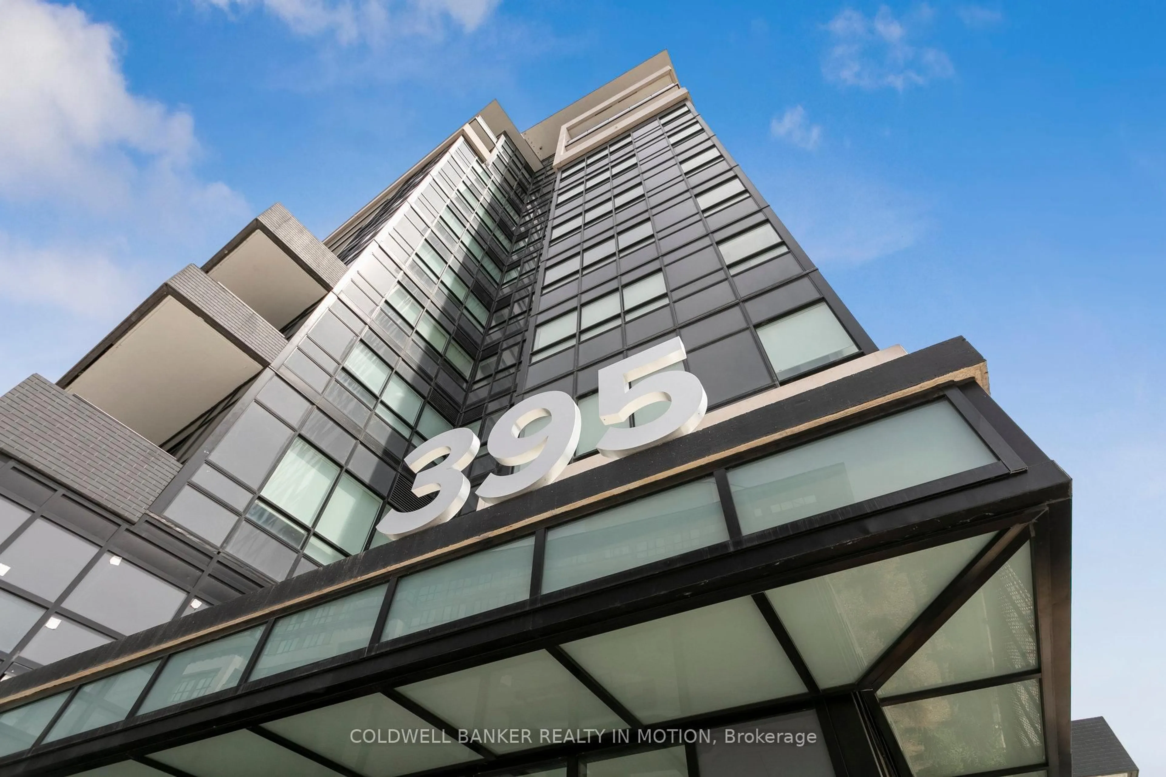 Indoor foyer for 395 Dundas St #509, Oakville Ontario L6M 4M2