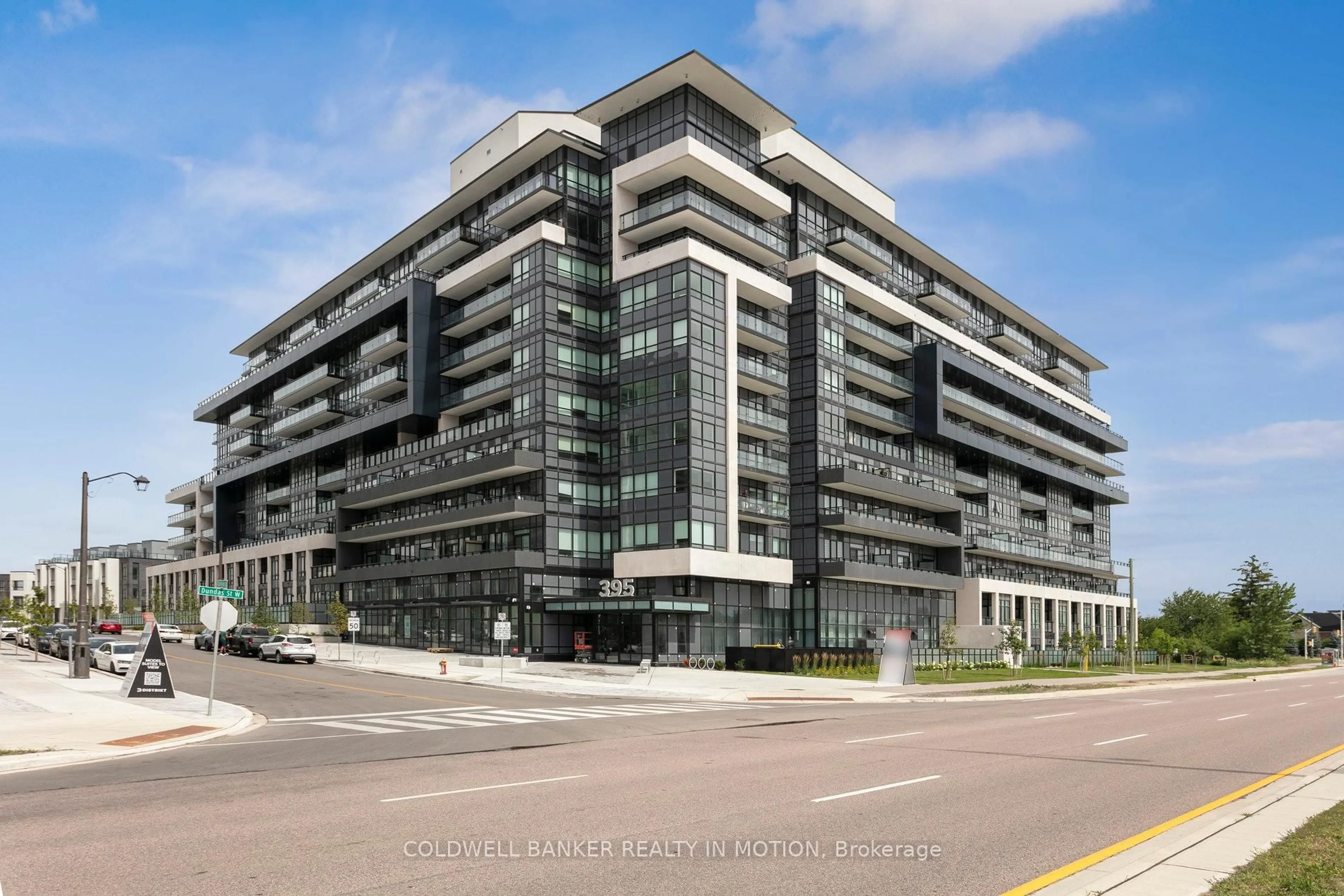 Indoor foyer for 395 Dundas St #509, Oakville Ontario L6M 4M2