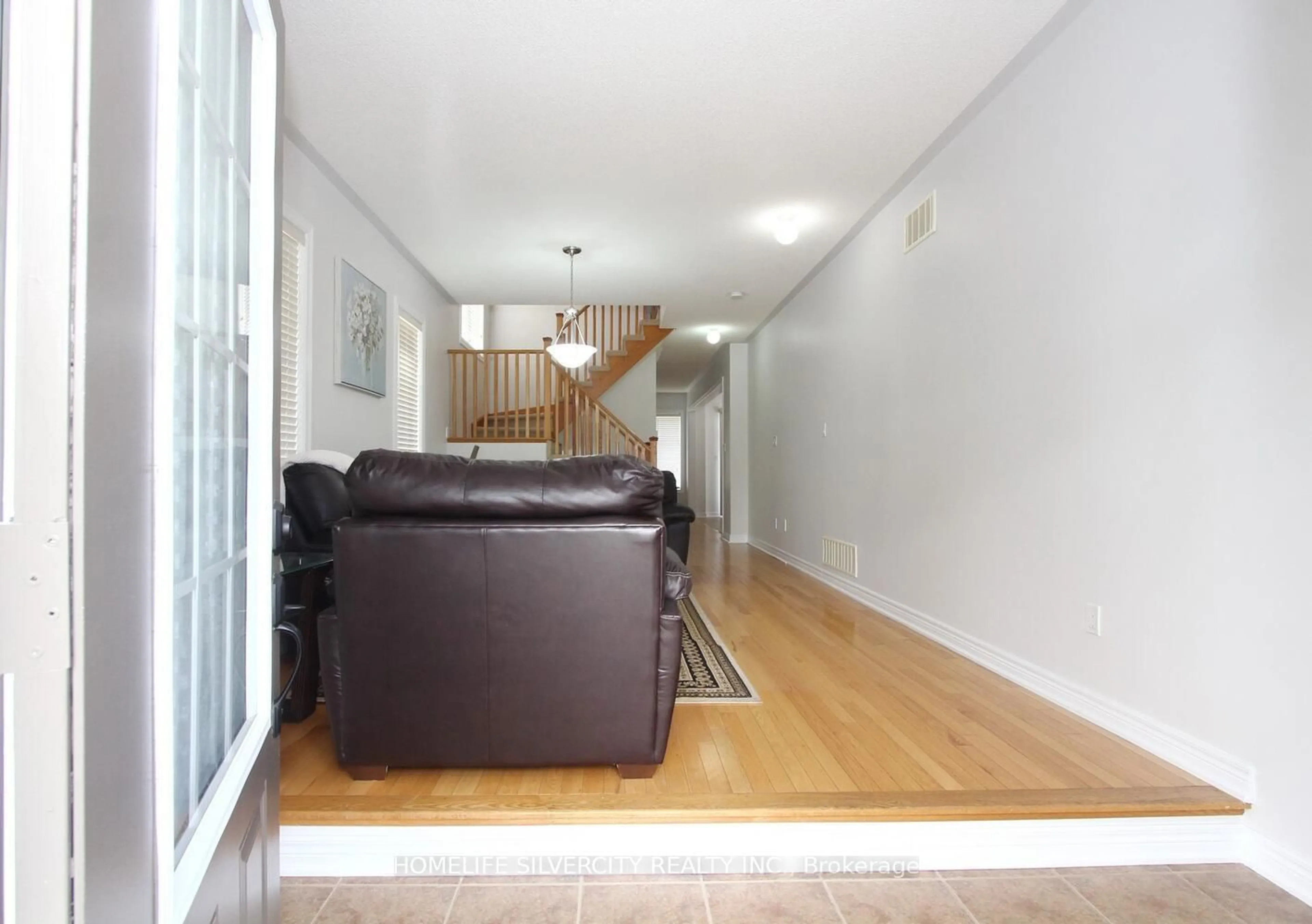 Unknown for 36 Vincent St, Brampton Ontario L6R 0G8