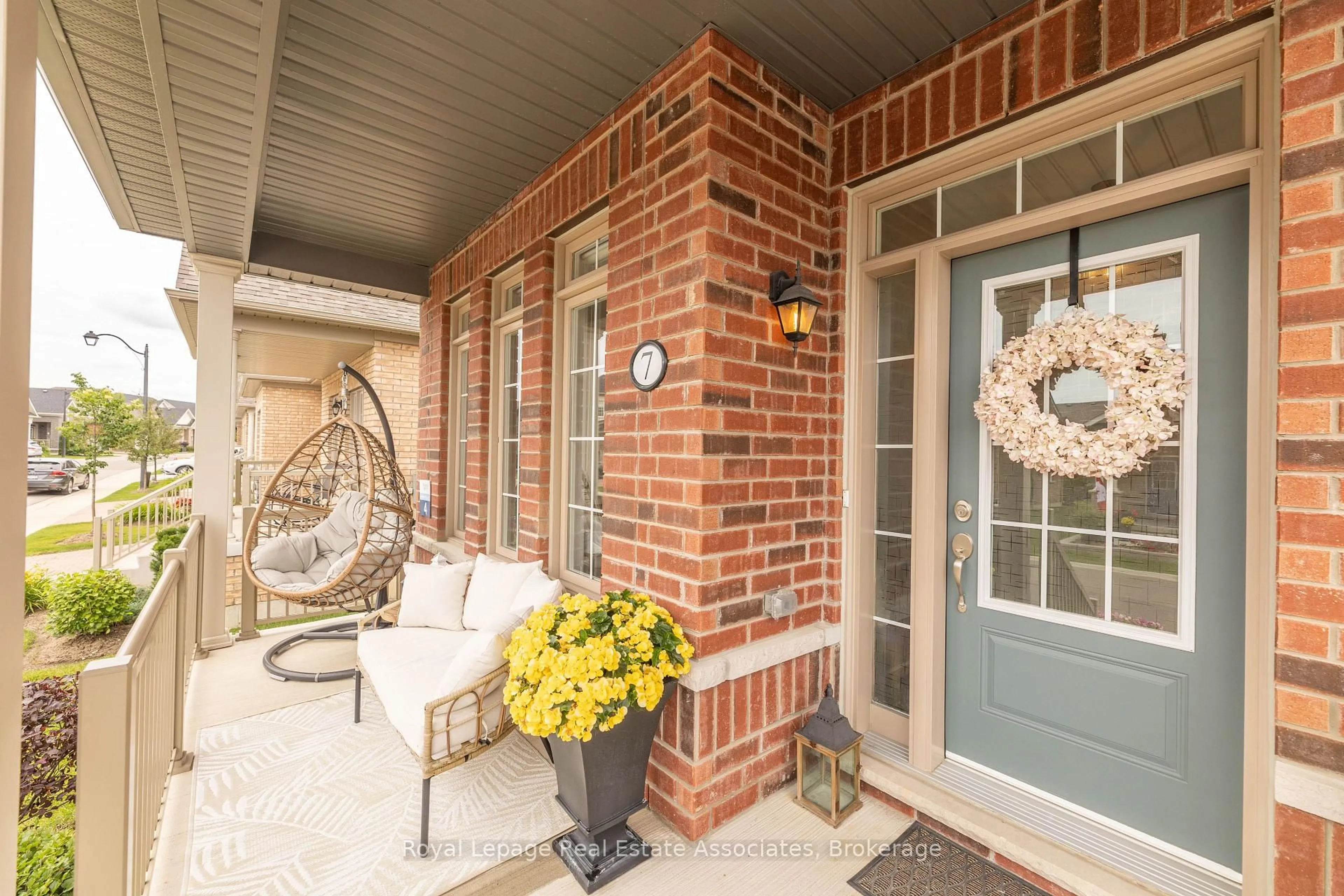 Home with brick exterior material, street for 7 Overlea Dr, Brampton Ontario L6R 4B5