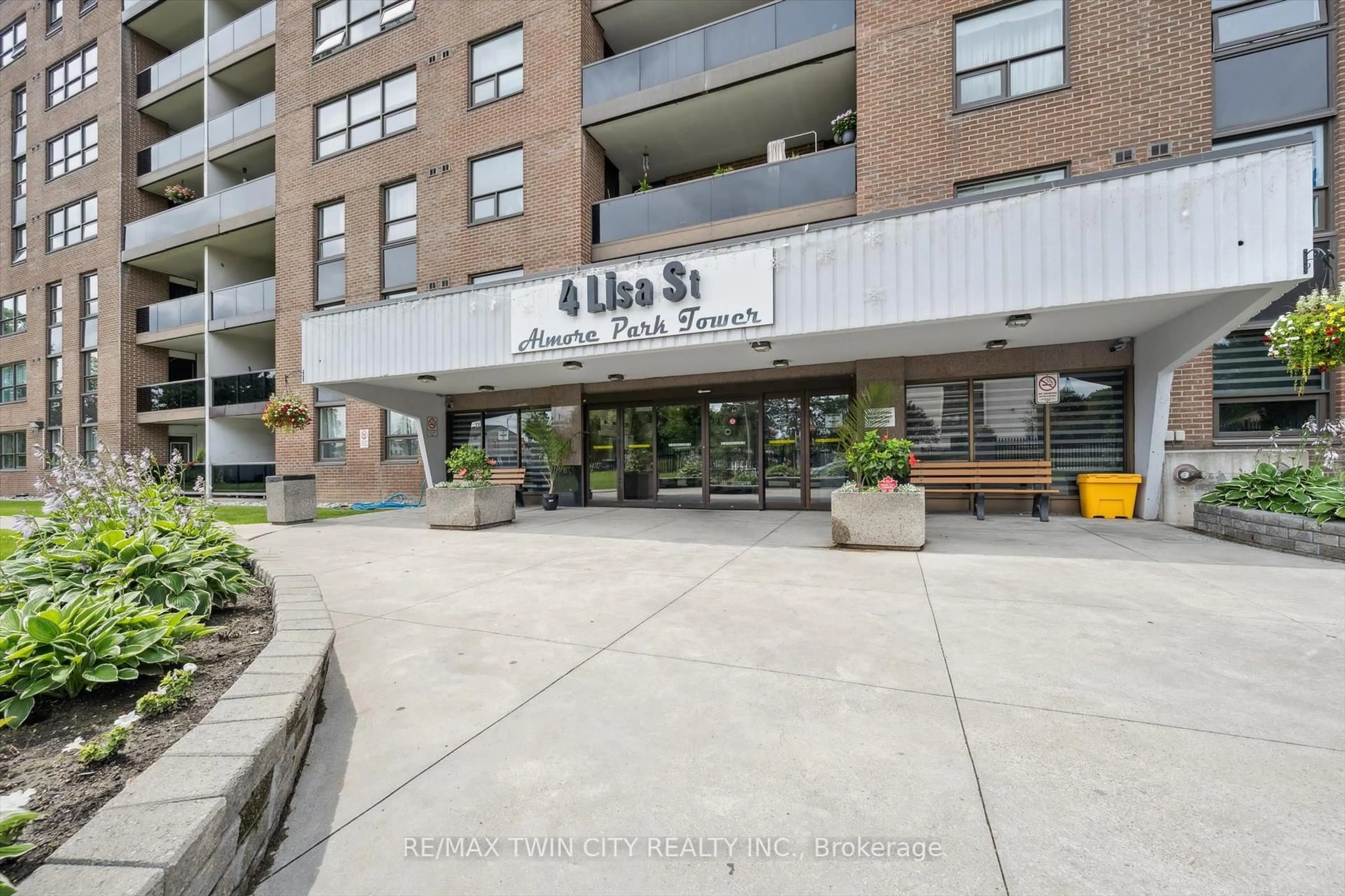 Unknown for 4 Lisa St #707, Brampton Ontario L6T 4B6