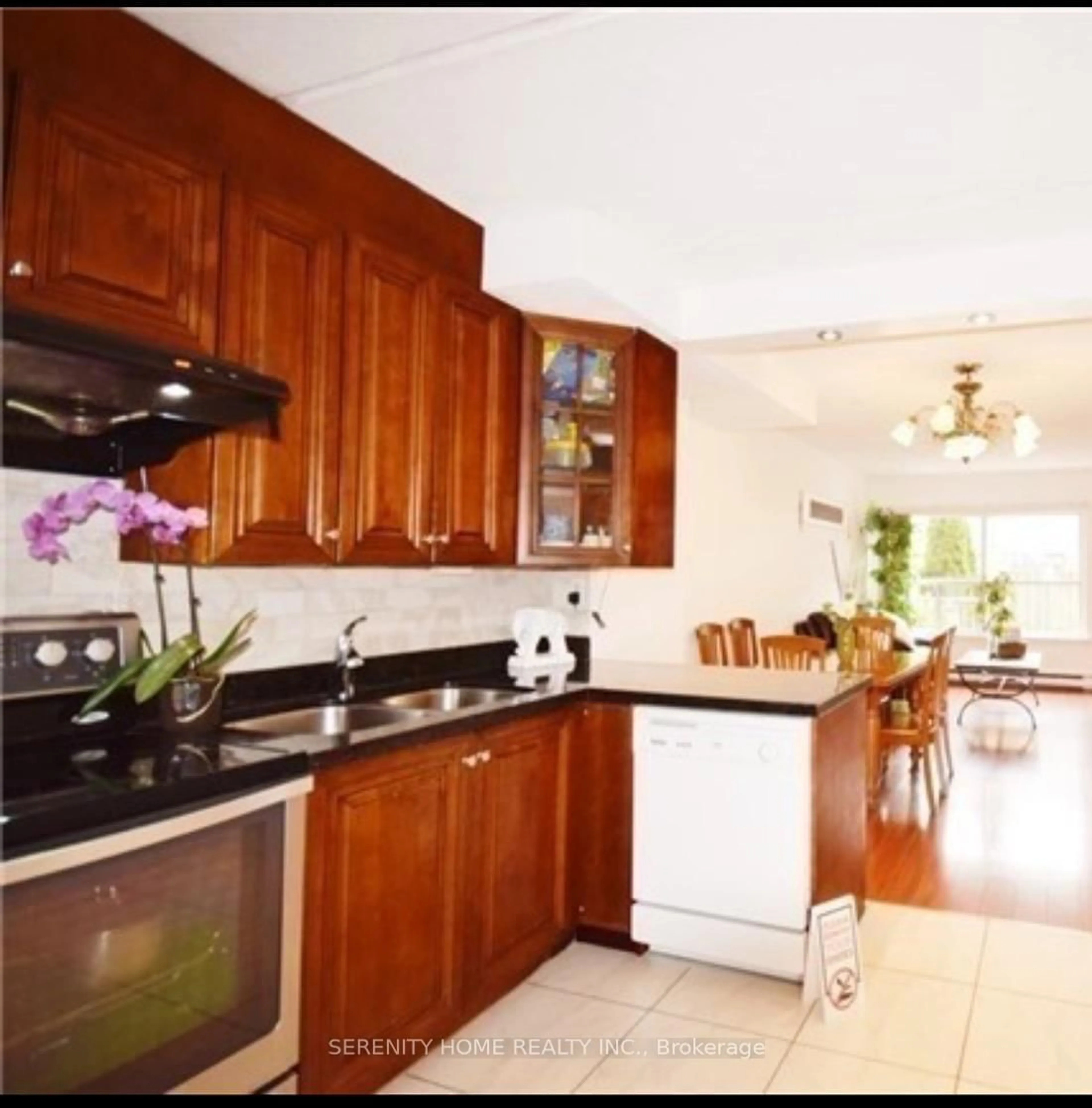 Open concept kitchen, ceramic/tile floor for 180 Mississauga Valley Blvd #181, Mississauga Ontario L5A 3M2