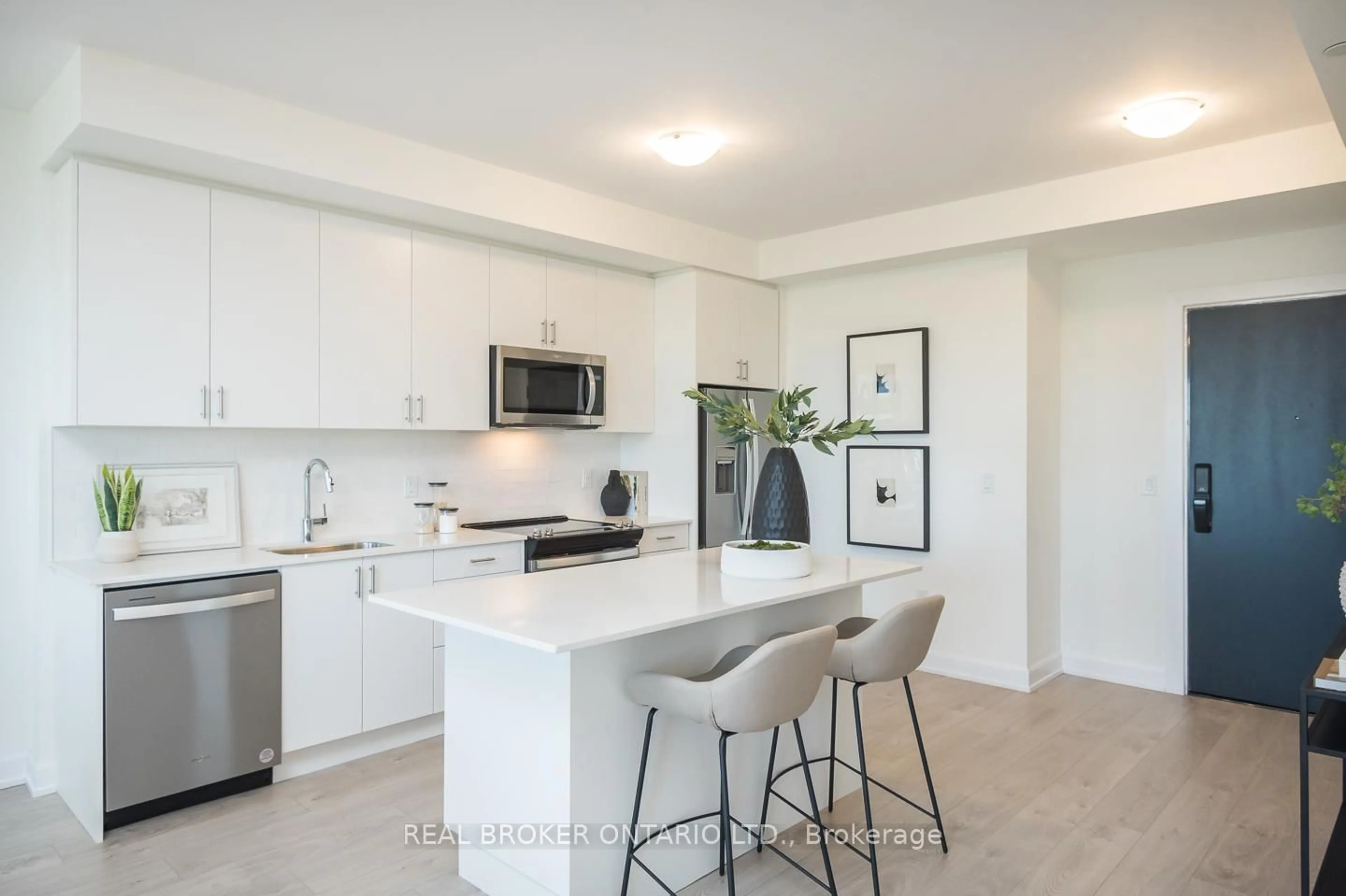 Open concept kitchen, ceramic/tile floor for 3200 William Coltson Ave #1016, Oakville Ontario L6H 7W6