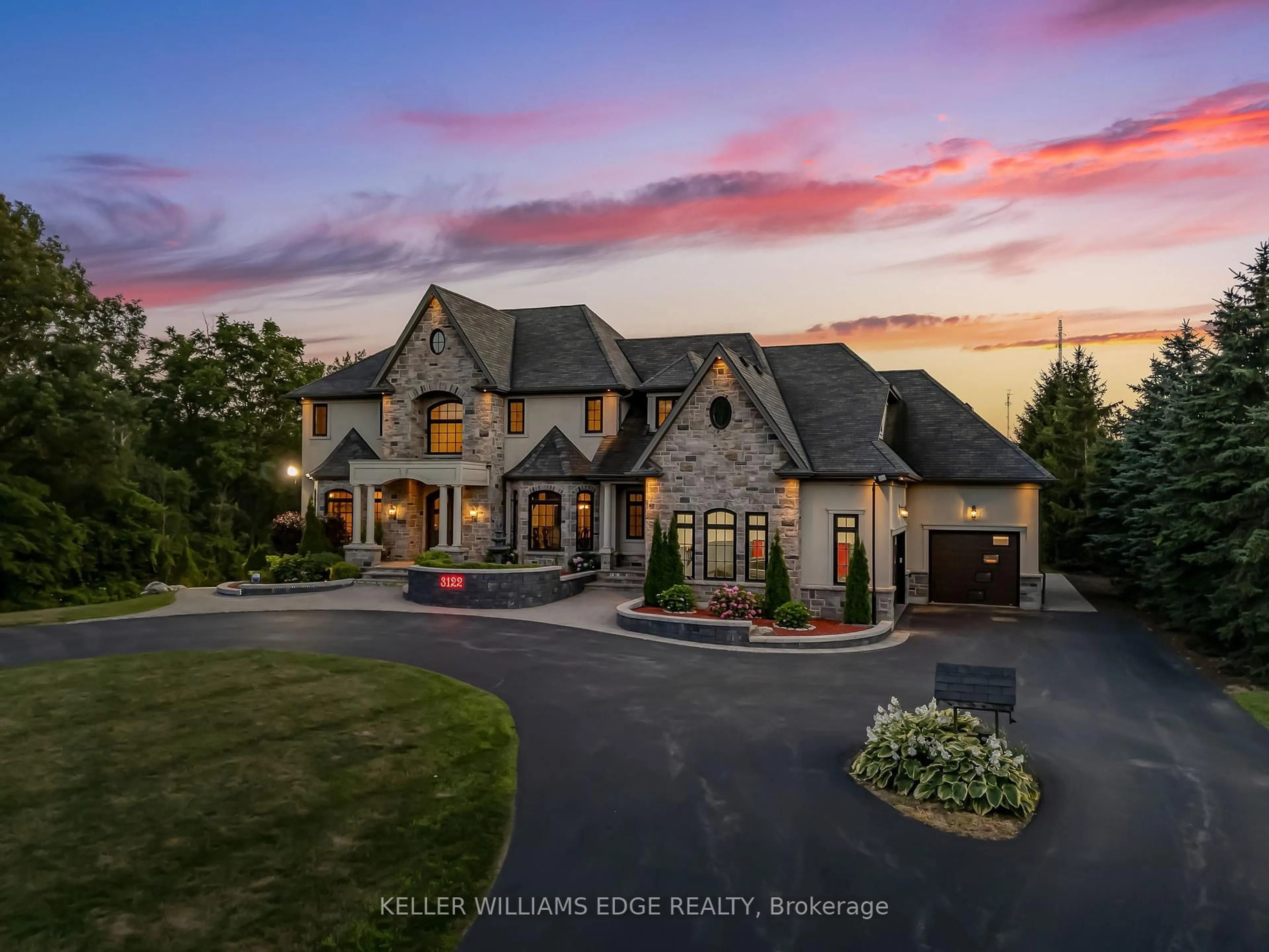 A pic from outside/outdoor area/front of a property/back of a property/a pic from drone, unknown for 3122 Cedar Springs Rd, Burlington Ontario L7R 0P7