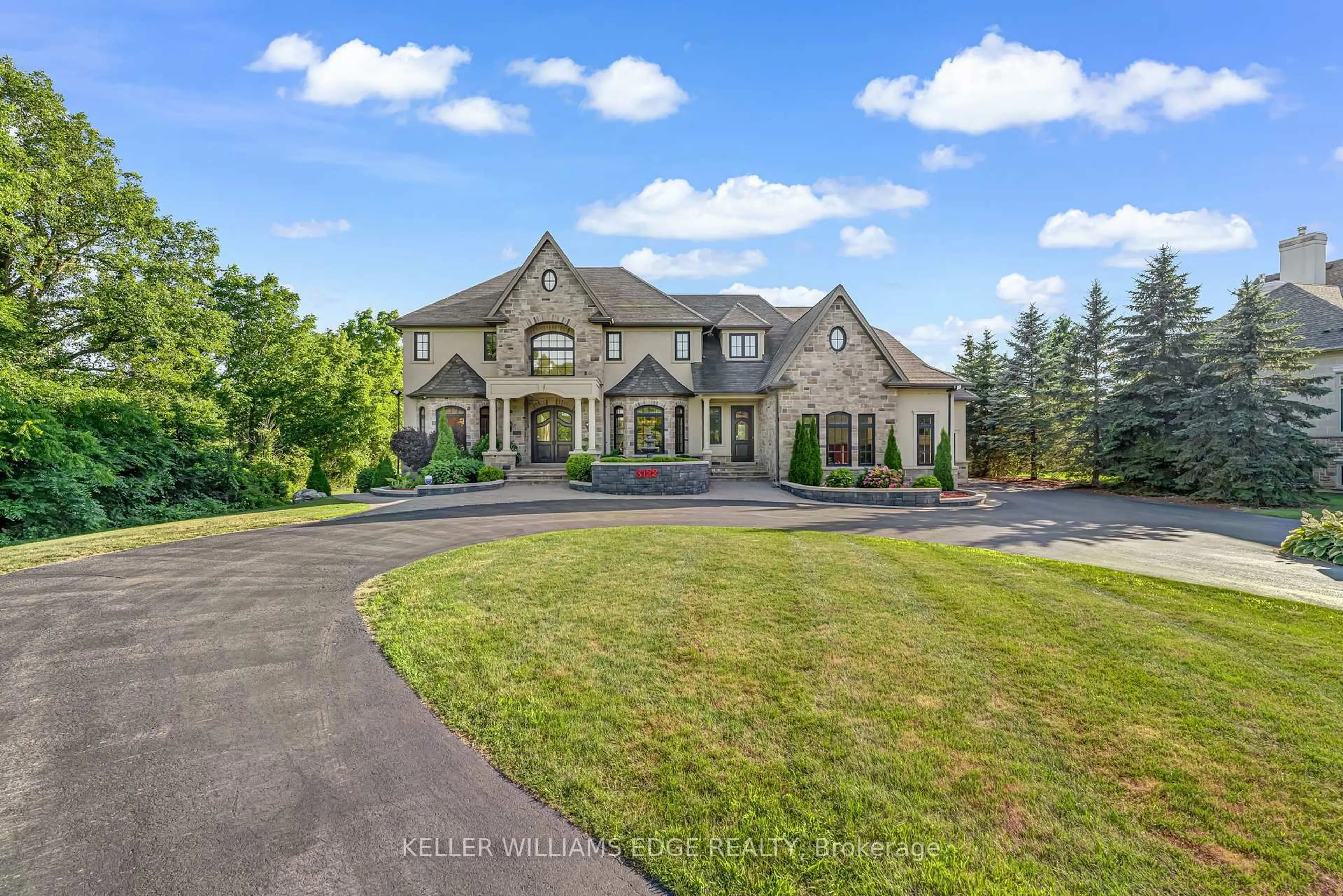 A pic from outside/outdoor area/front of a property/back of a property/a pic from drone, unknown for 3122 Cedar Springs Rd, Burlington Ontario L7R 0P7